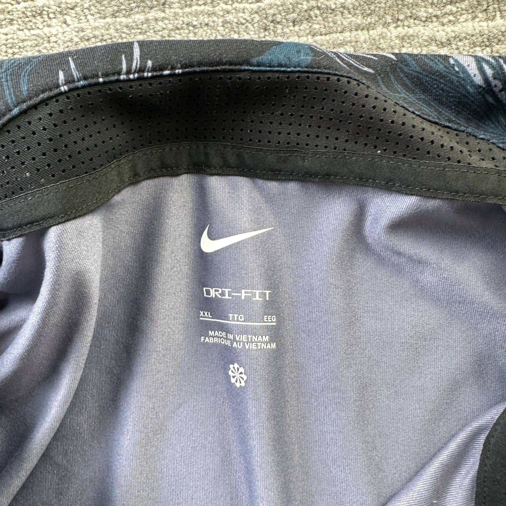 Nike Nike Shirt Mens 2XL Polo Blue Ombre Tour All Over Print Dri Fit Golf Size US XXL / EU 58 / 5 - 6 Thumbnail