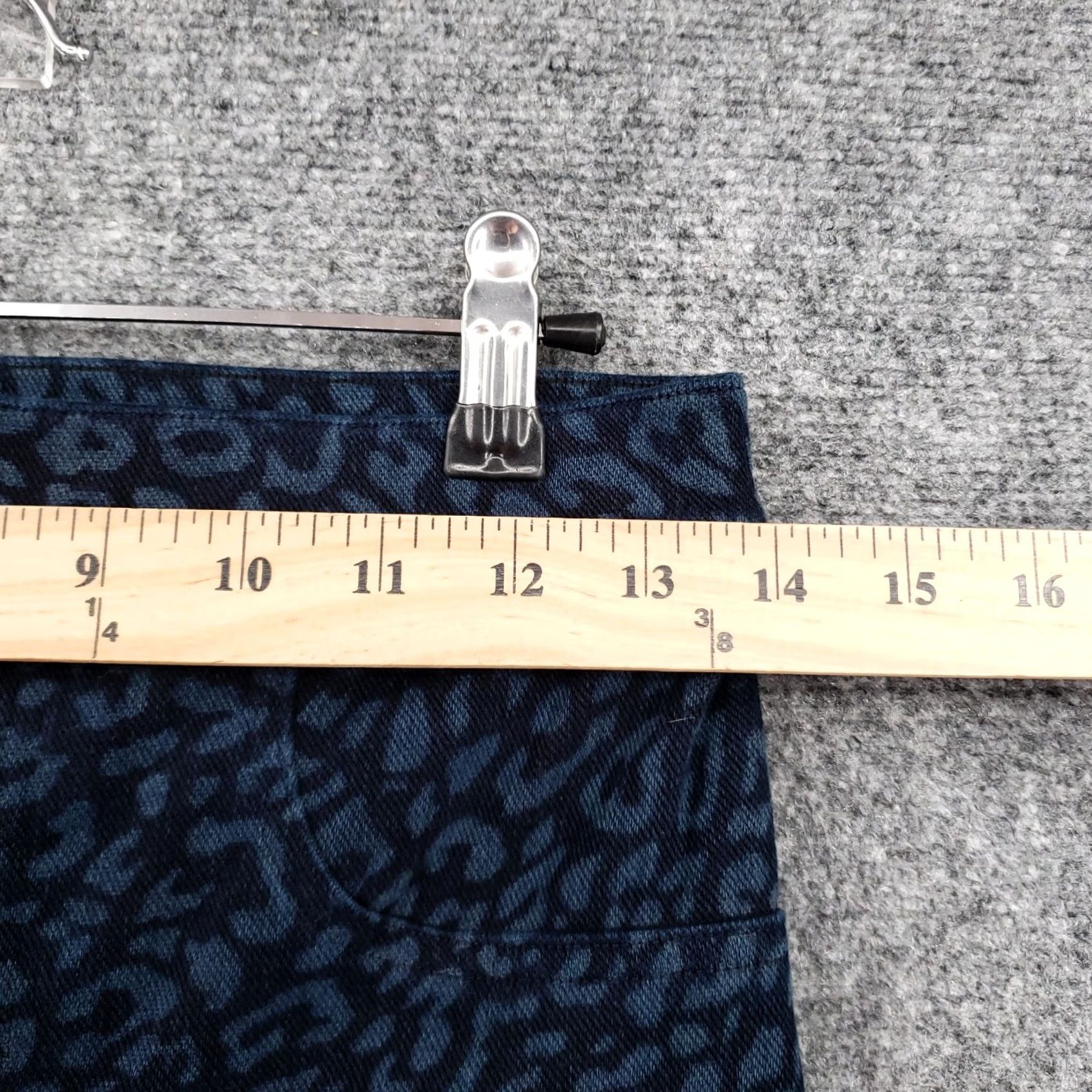 Spanx Spanx Leggings Womens 28 Blue Denim Leopard Print Ankle High Rise Pull On Shirt, Leggings, Denim Leopard, 28, Womens, Spanx Size 28" / US 6 / IT 42 - 7 Thumbnail