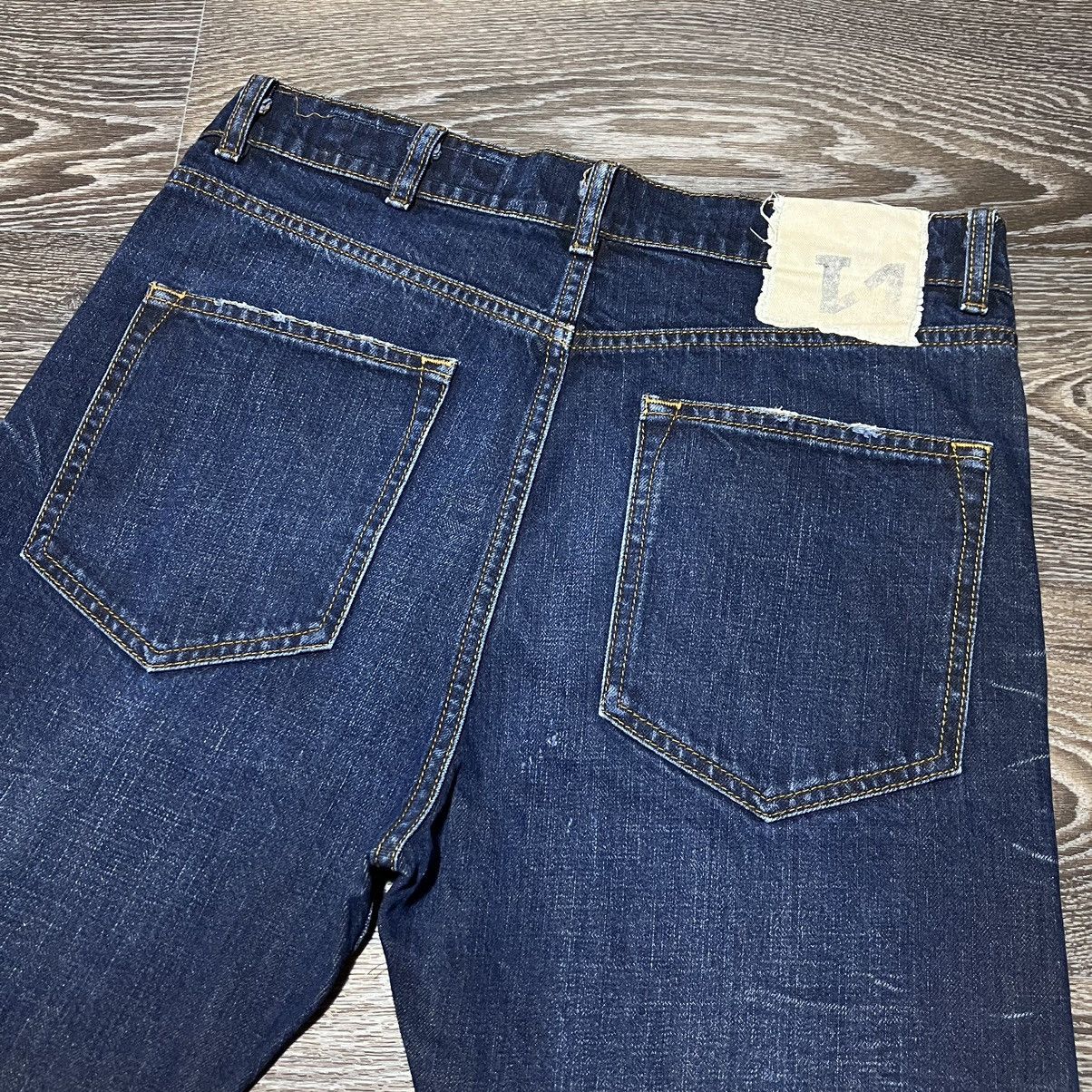 November NOVEMBER Tomorrow Distressed Denim Washed Dark Blue Jeans Size US 31 - 13 Thumbnail