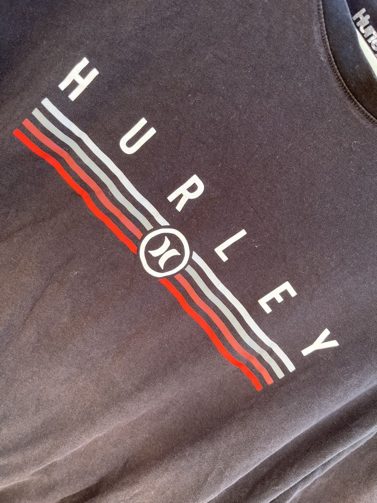 Hurley Y2K Vintage Hurley Men's Charcoal Tee with Red/White Stripes Size US XXL / EU 58 / 5 - 5 Thumbnail