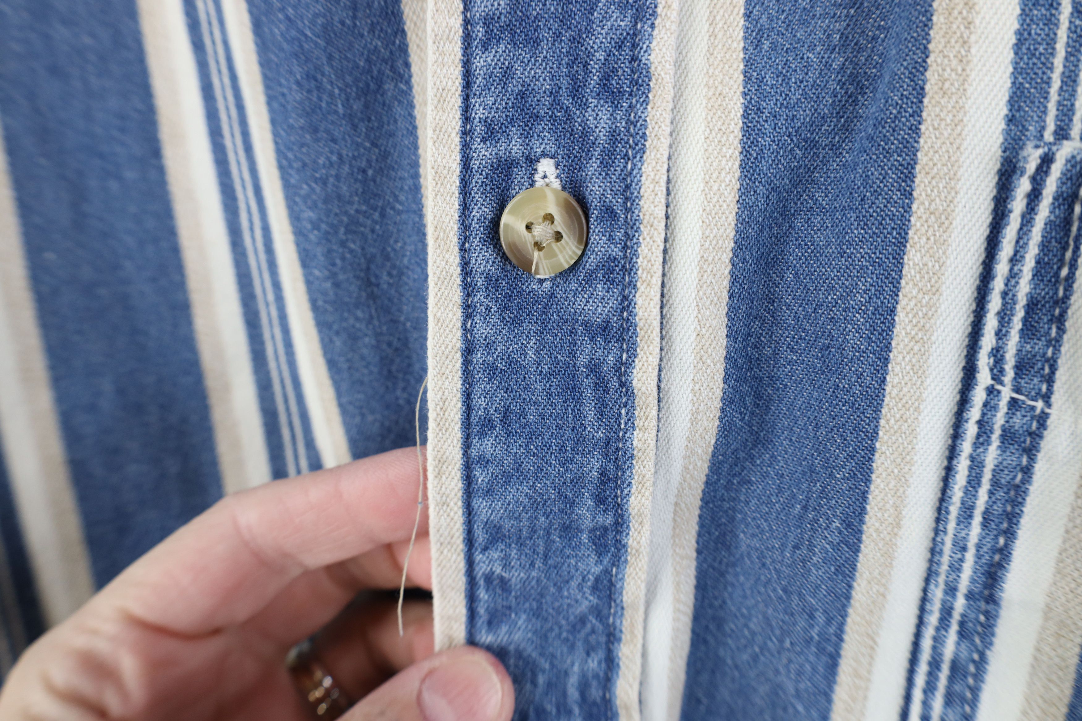 Vintage Vintage 90s Streetwear Denim Jean Short Sleeve Button Shirt Size US XL / EU 56 / 4 - 5 Thumbnail