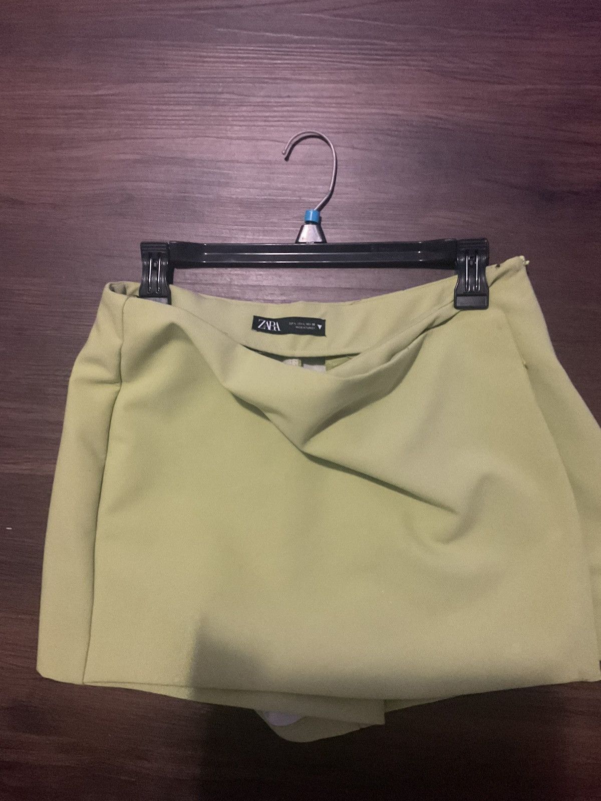 Zara Zara green mini skirt Size 30" / US 8 / IT 44 - 2 Thumbnail