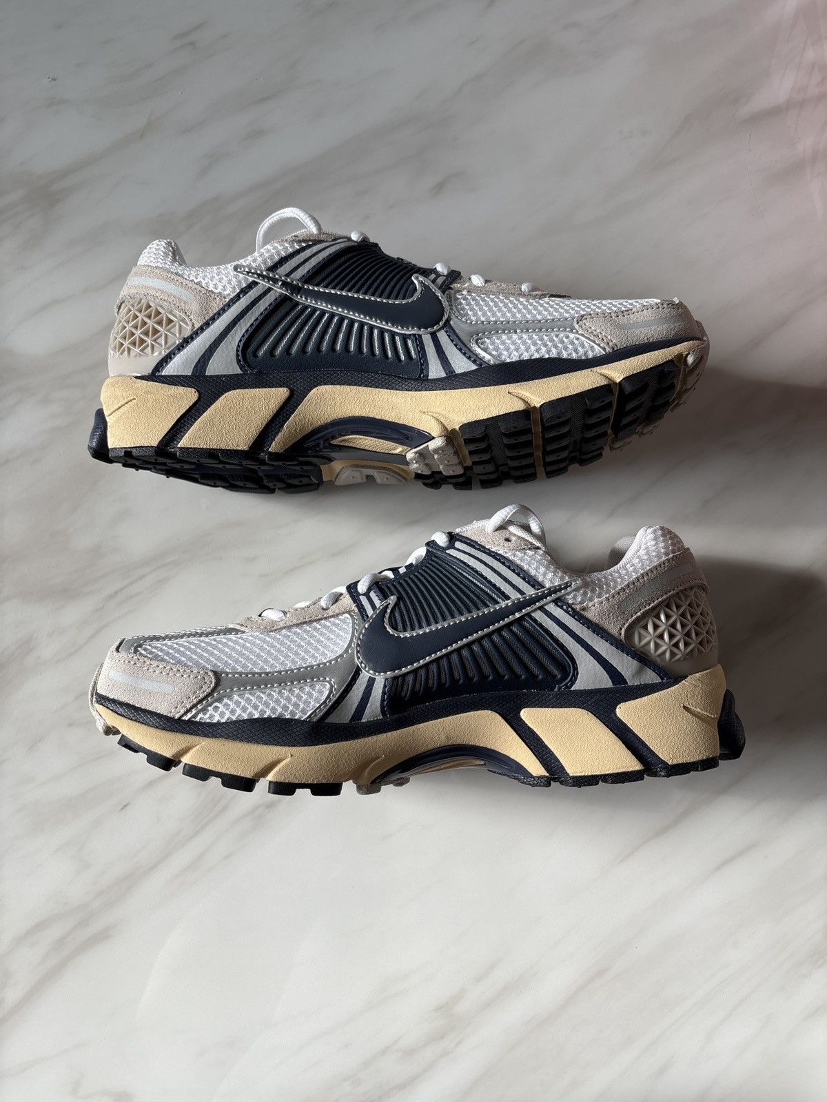 Nike Nike Zoom Vomero 5 Thunder Blue Cream Size US 8 / EU 41 - 3 Thumbnail
