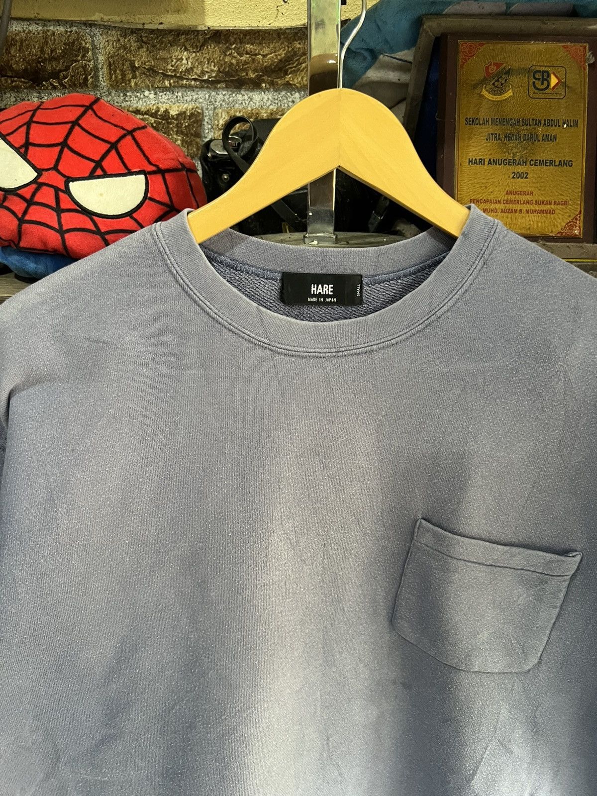 HARE 🔥Rare Sun Faded Hare Single Pocket Crewneck Sweatshirt Size US M / EU 48-50 / 2 - 3 Thumbnail