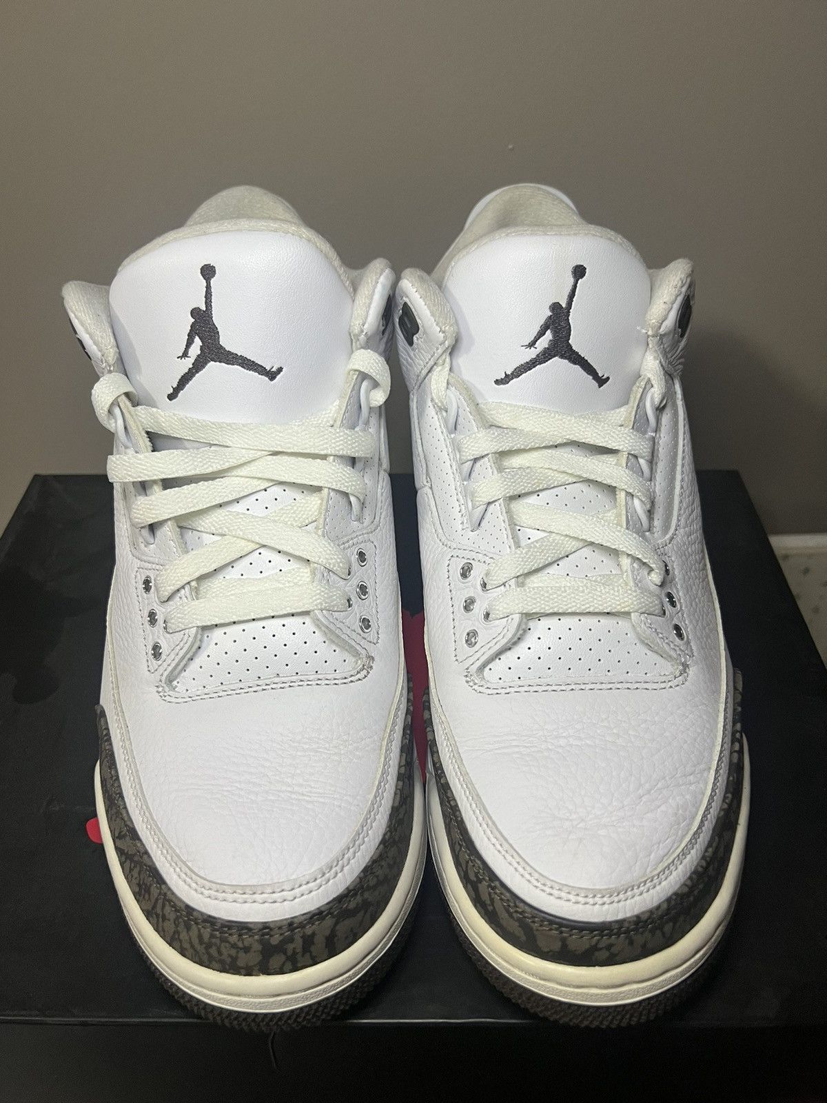 Jordan Brand Jordan 3 Retro Mocha 2018 Nike Air MJ Mens White Size 10.5 Size US 10.5 / EU 43-44 - 1 Thumbnail