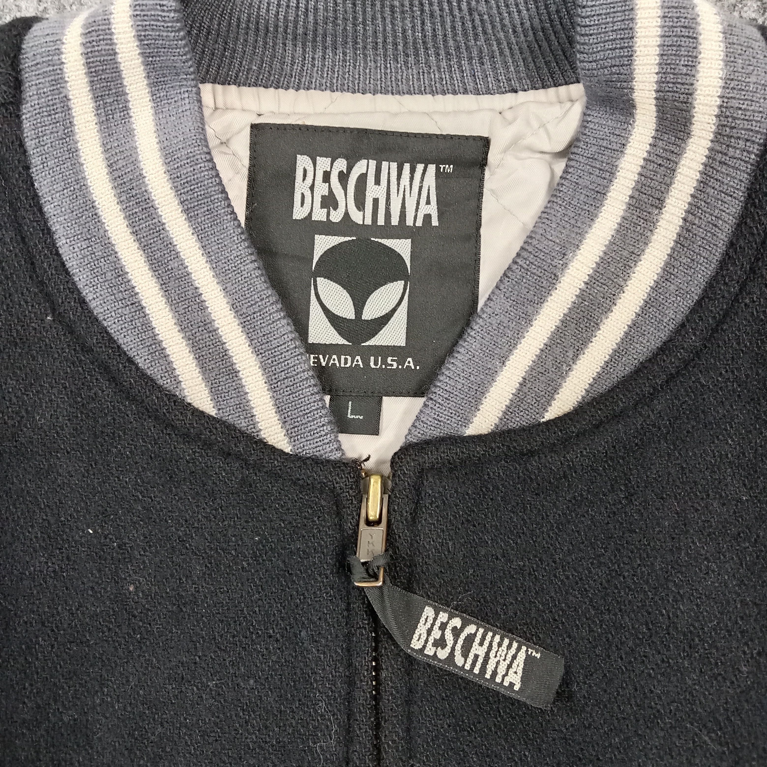 Vintage 90's Beschwa Alien Streetwear Varsity Rare Jacket C290N31 Size US L / EU 52-54 / 3 - 5 Thumbnail