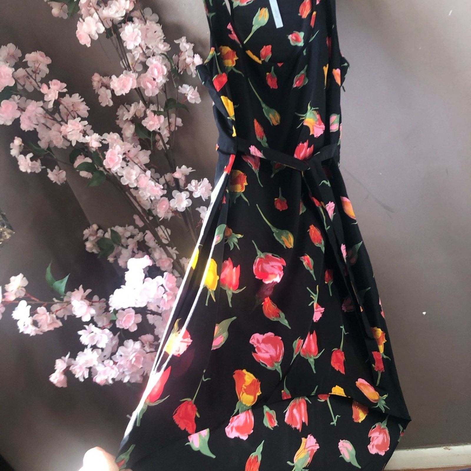 Reformation Reformation rose flower dress large w tie string. Size L / US 10 / IT 46 - 1 Thumbnail