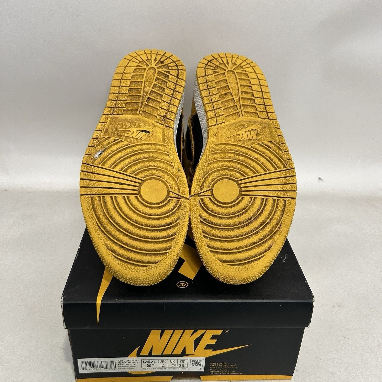Jordan Brand Nike Air Jordan 1 Retro High OG “Pollen” 555088-701 Size US 8.5 / EU 41-42 - 8 Thumbnail