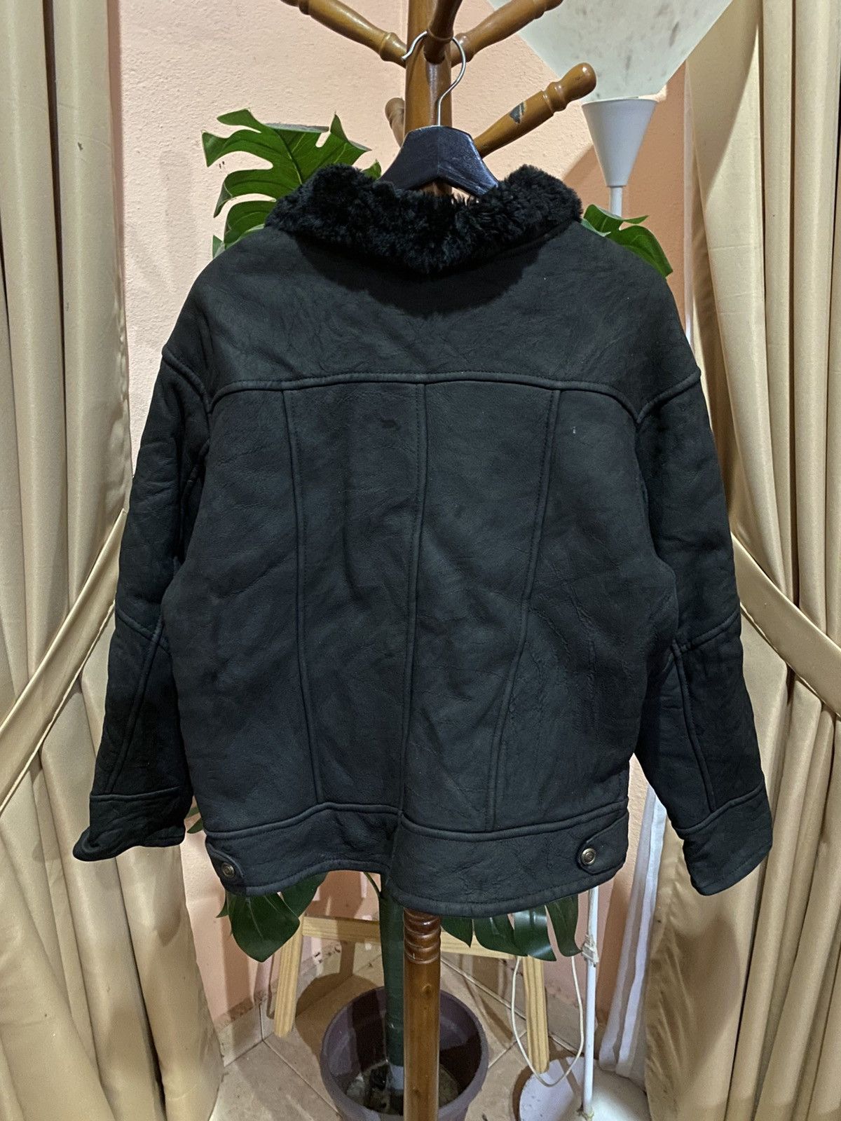 Vintage Vintage Y2K THIS ONLY Black Shearling Bomber Jacket Size US L / EU 52-54 / 3 - 9 Thumbnail