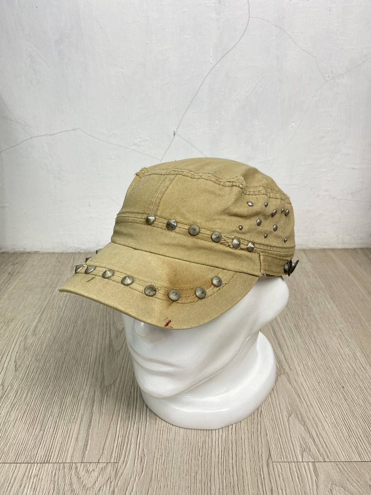 Japanese Brand × KMRii × Le Grande Bleu (L.G.B.) 2000s Studed distressed patrol cap Size ONE SIZE - 1 Thumbnail