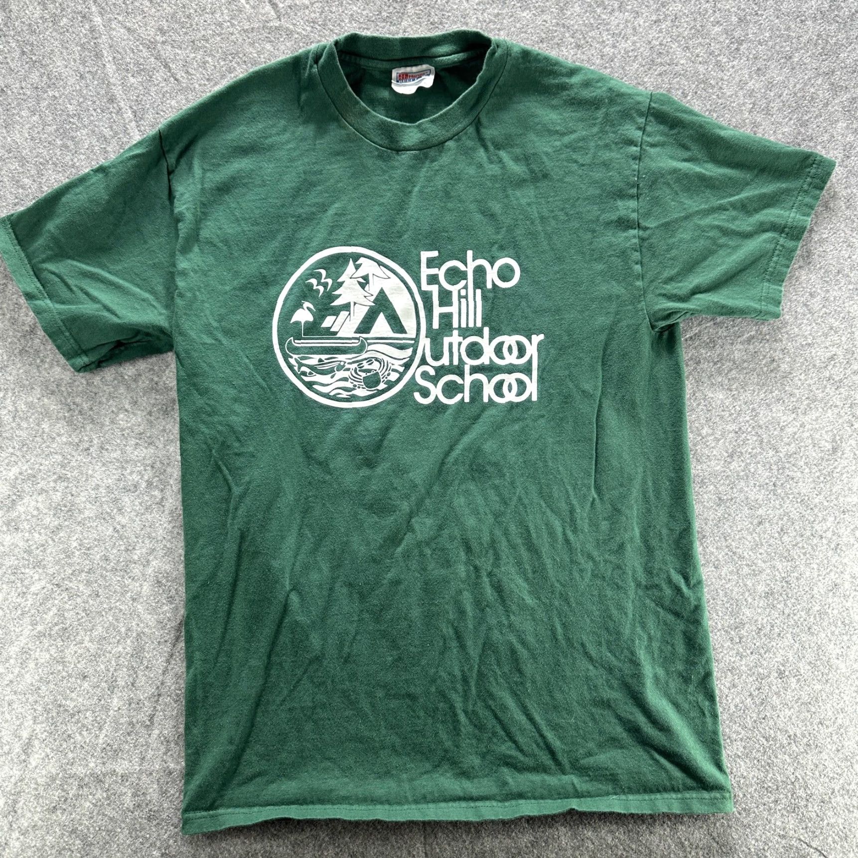 Hanes Echo Hill Outdoor School Shirt Mens Medium Green Graphic Tee Camping Nature Size US M / EU 48-50 / 2 - 2 Thumbnail