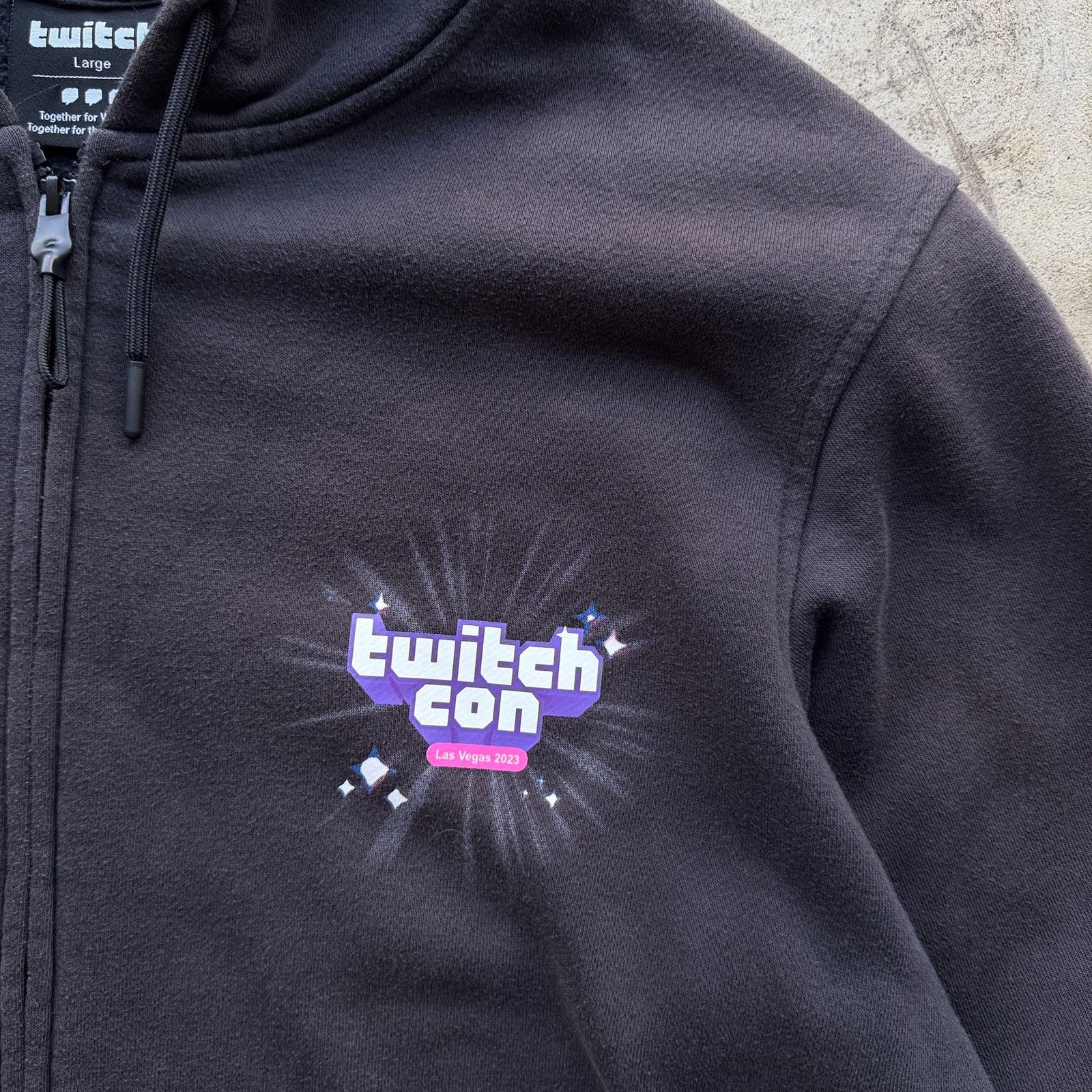 Other Rare Official TwitchCon 2023 merch Zip Hoodie Large Gaming Size US L / EU 52-54 / 3 - 1 Thumbnail