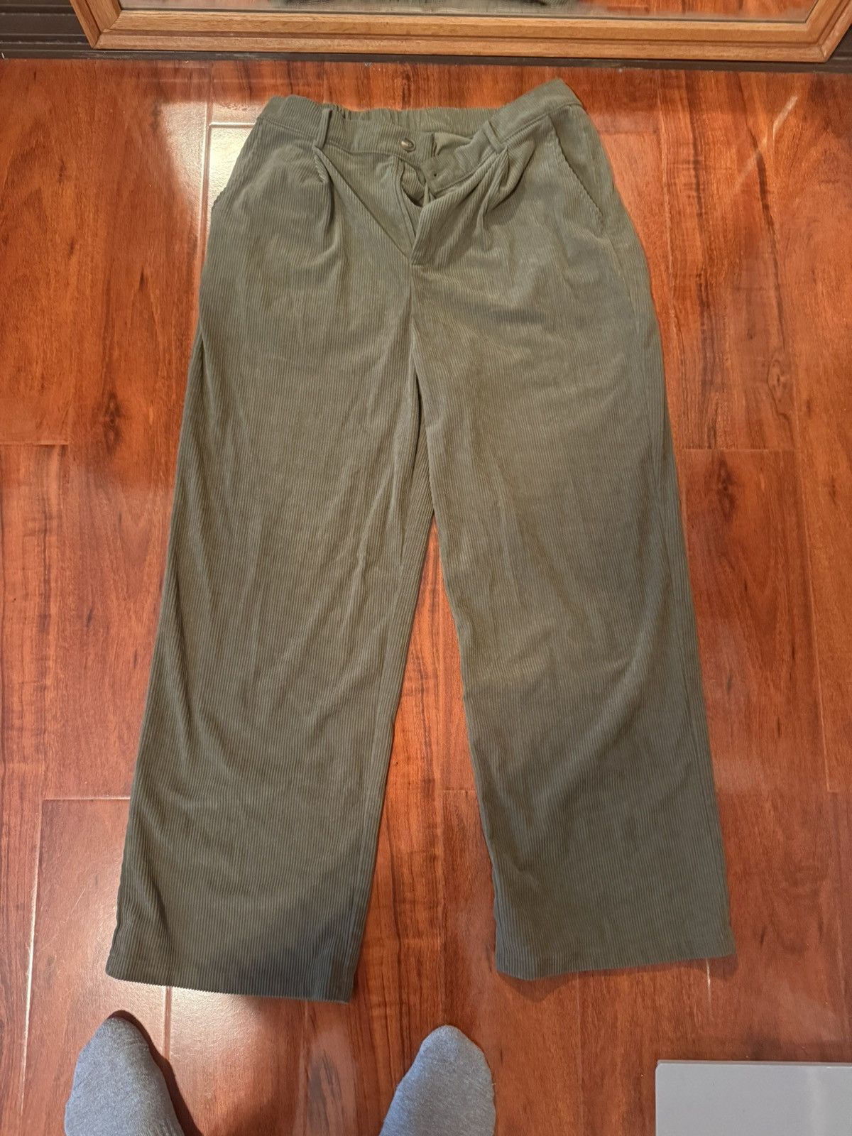 Other Green Baggy Corduroy Pants Size US 36 / EU 52 - 1 Thumbnail