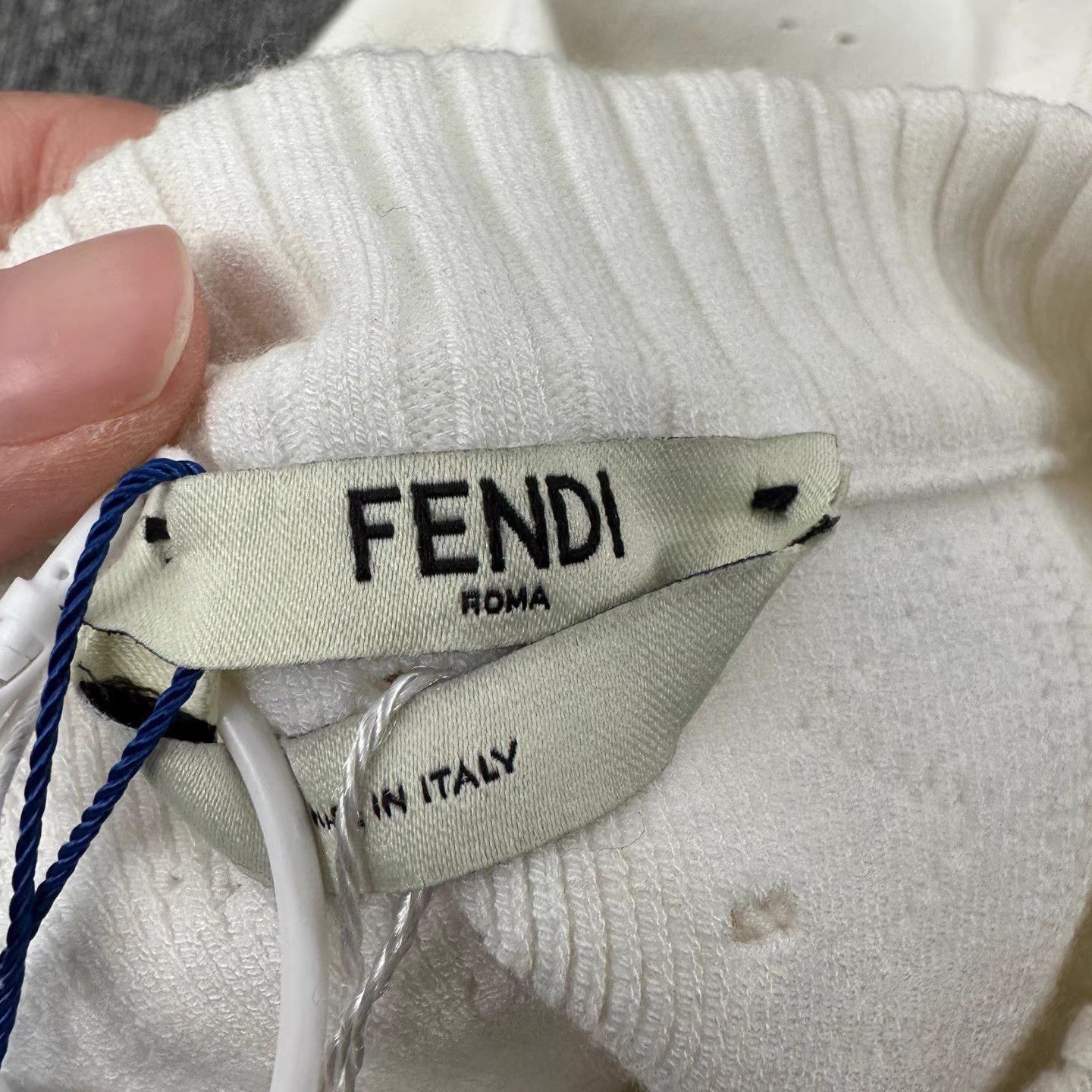 Fendi Fendi Crew Neck Bow Tie Sleeve Navy Style Knit Sweater K12 Size M / US 6-8 / IT 42-44 - 4 Thumbnail