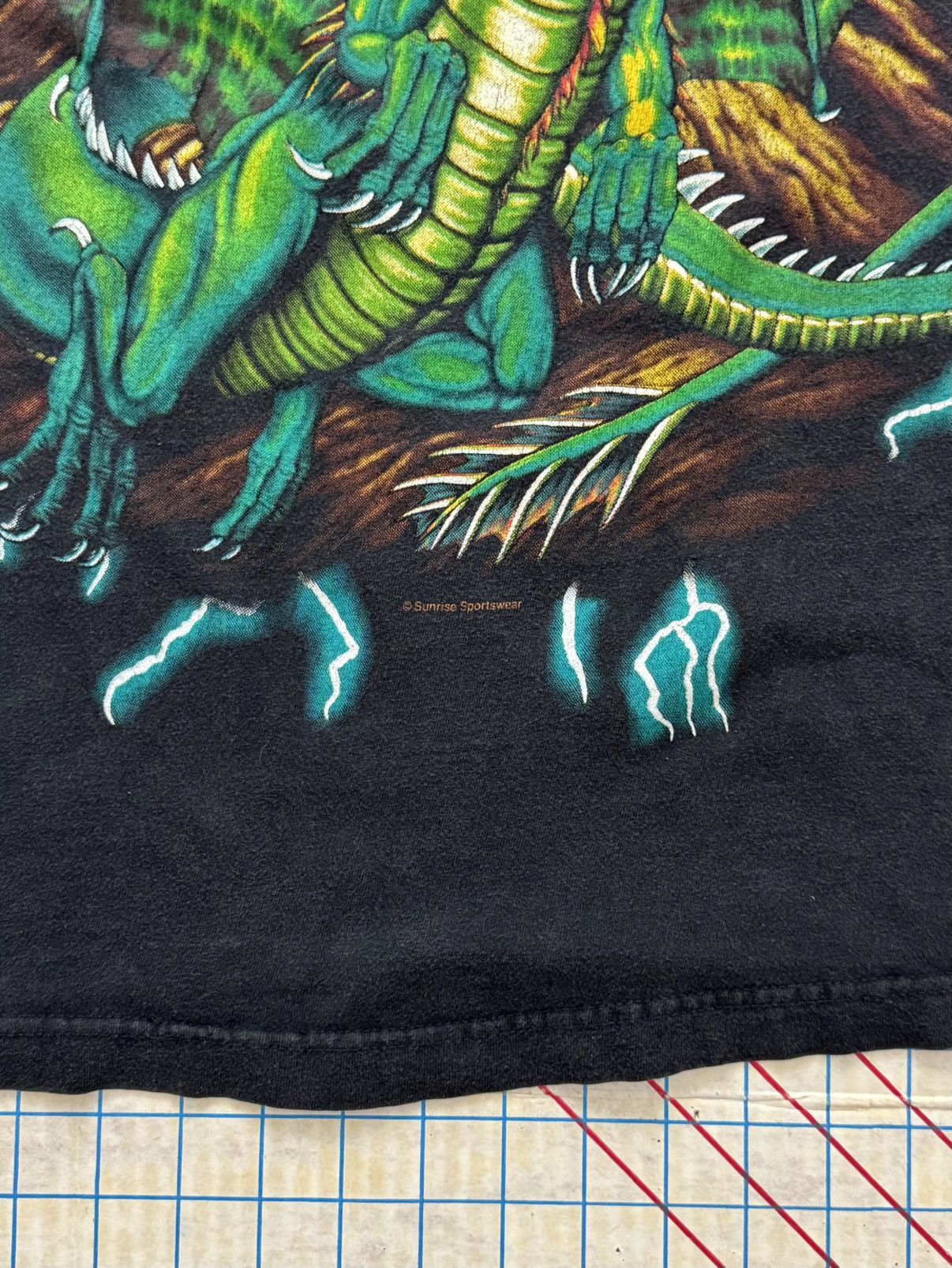 Vintage Vintage American Thunder Dragon Hoodie T-Shirt Mens Large Size US L / EU 52-54 / 3 - 4 Thumbnail