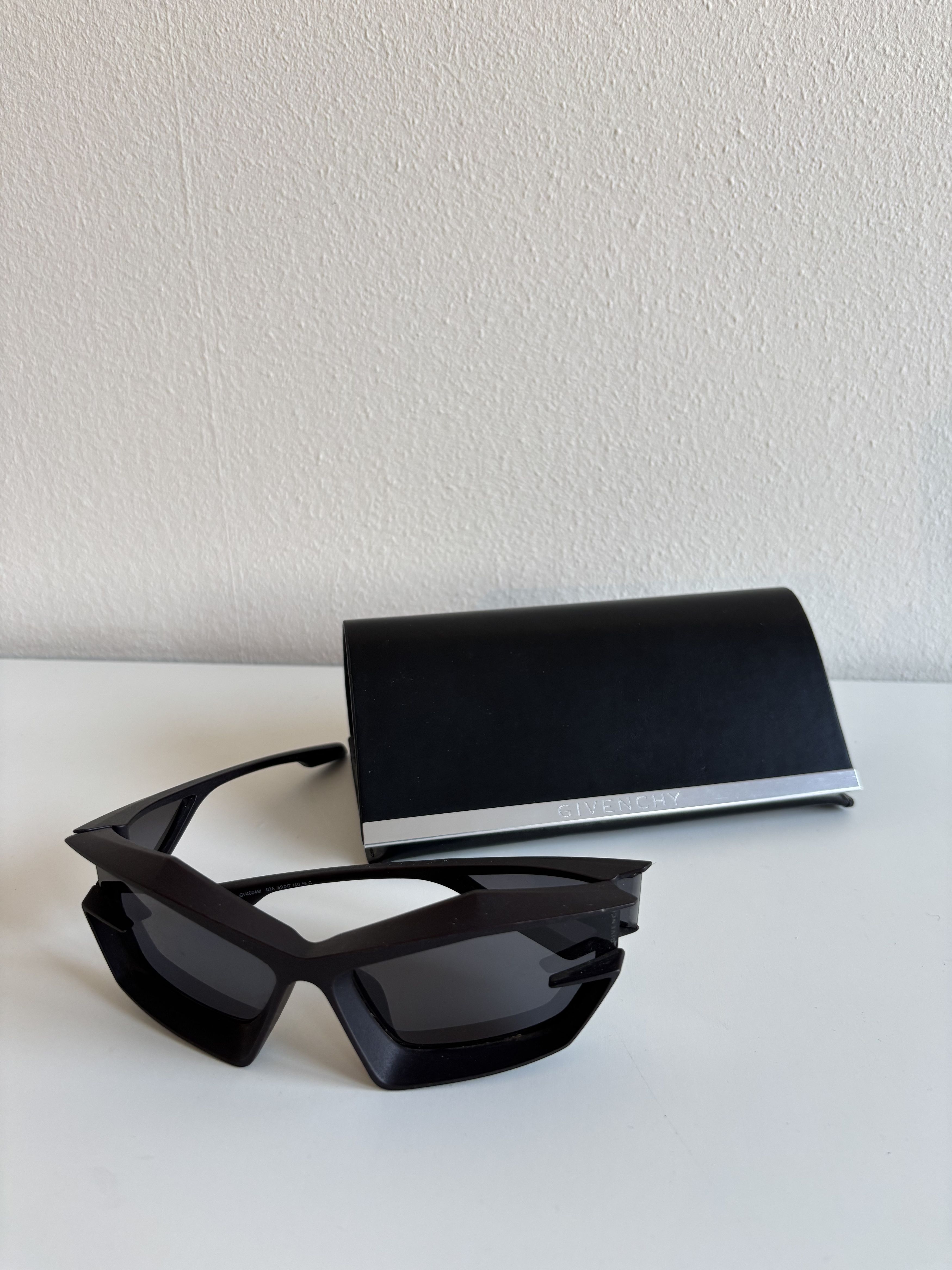Givenchy Givenchy Giv Cut Sunglasses Size ONE SIZE - 1 Thumbnail