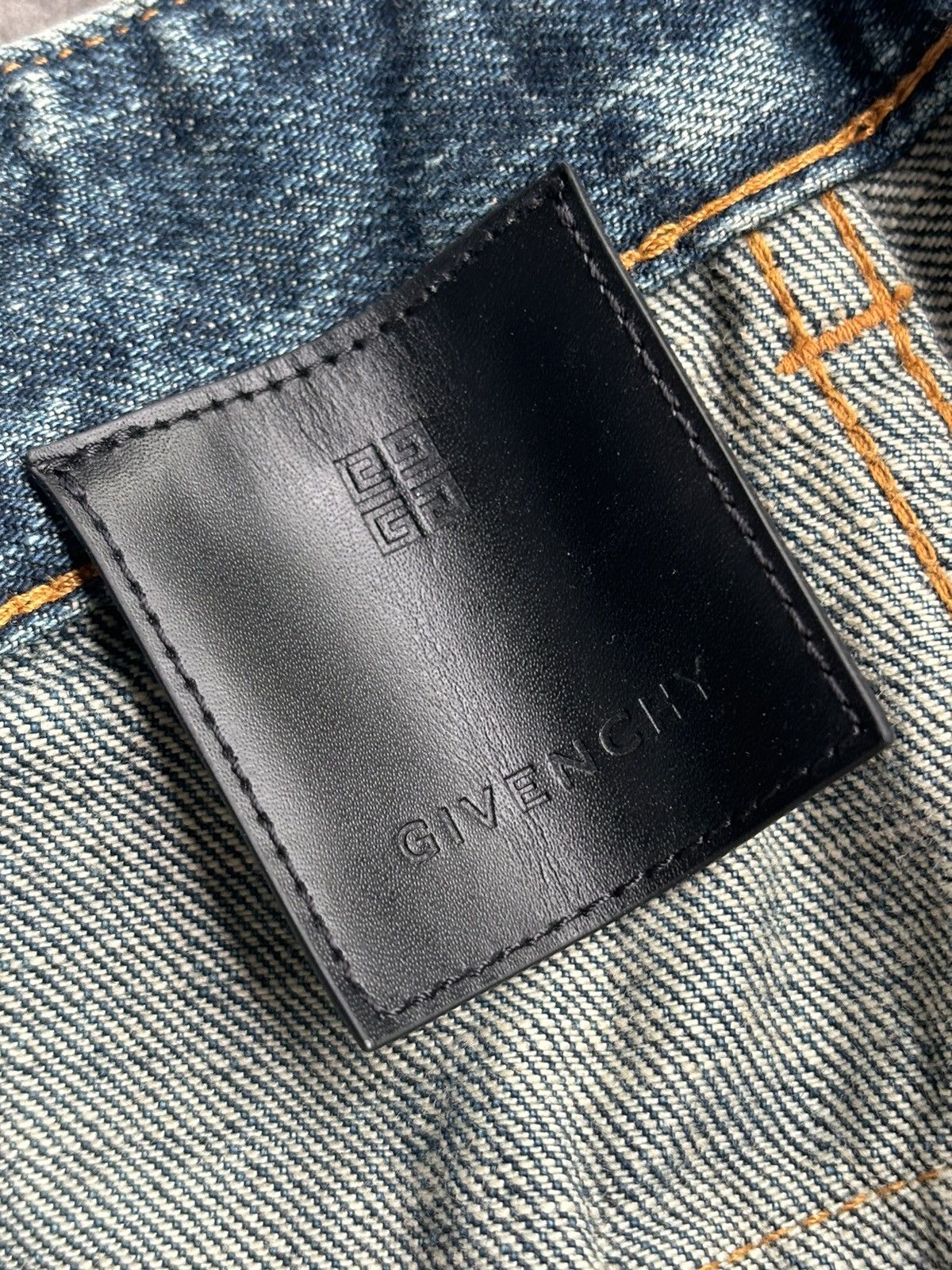 Givenchy Givenchy studded straight leg denim jeans Size US 30 / EU 46 - 4 Thumbnail