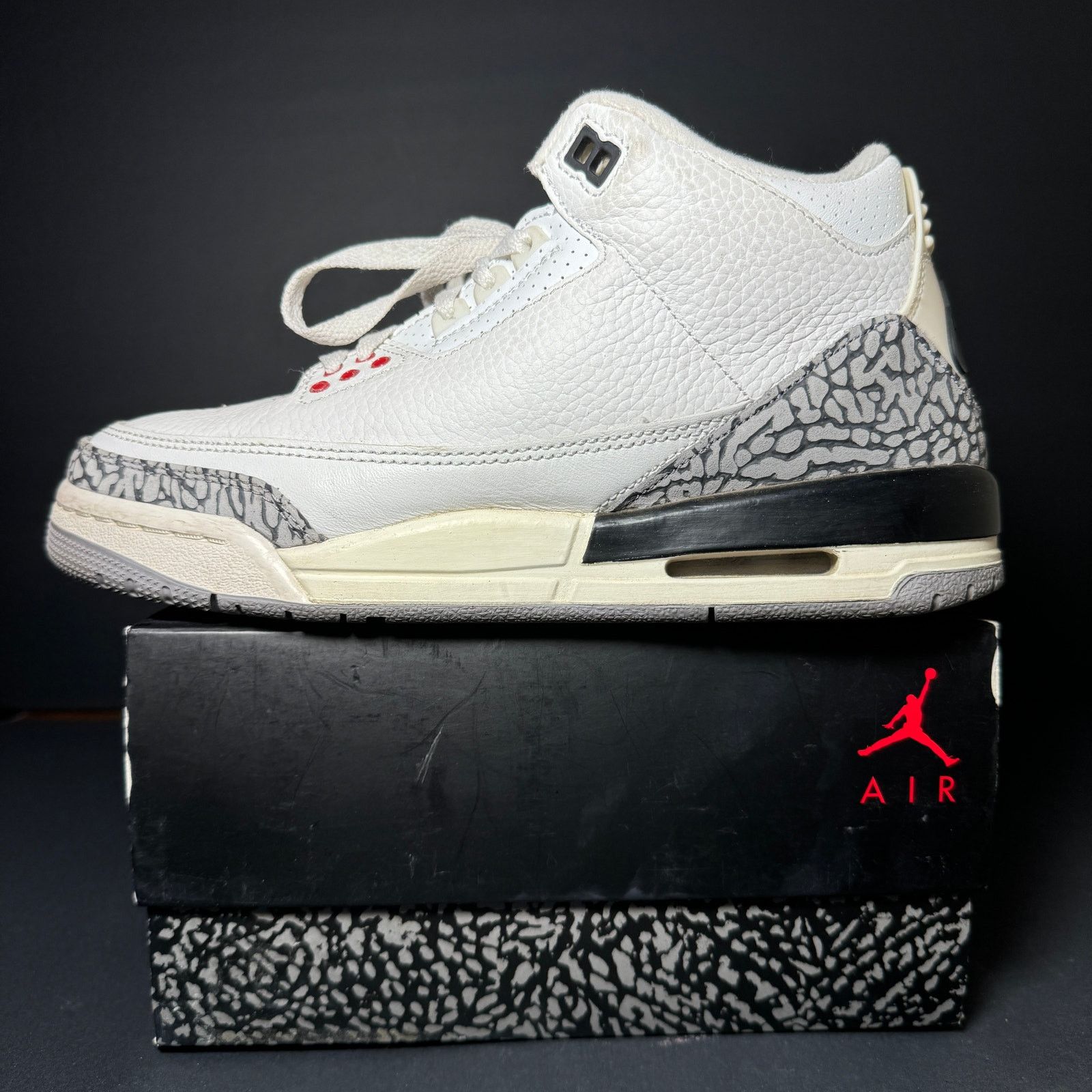 Jordan Brand × Nike Size 6.5 - Air Jordan 3 Retro GS White Cement Reimagined Size US 6.5 / EU 39-40 - 9 Thumbnail