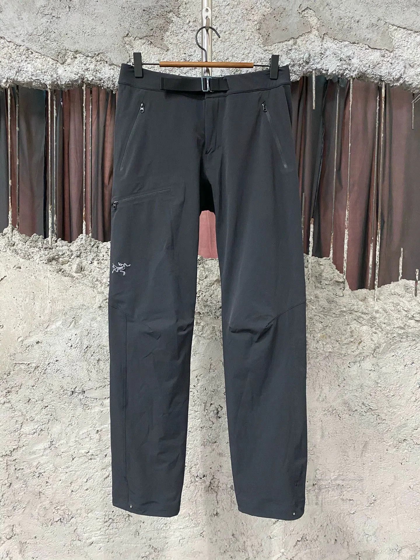 Arc'teryx Black Casual Pants with Belt and Pockets. Size US 28 / EU 44 - 1 Thumbnail