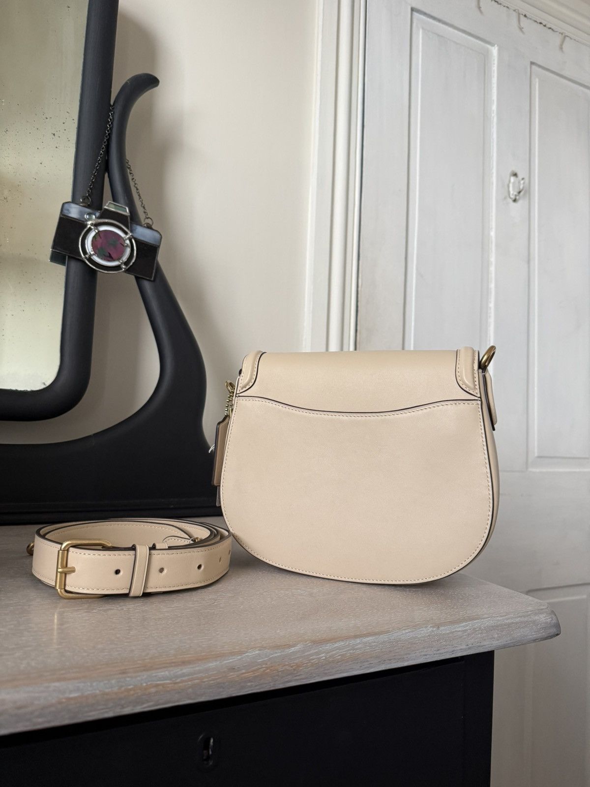 Coach Vintage Coach Beat Saddle Bag (Ivory) Size ONE SIZE - 2 Thumbnail