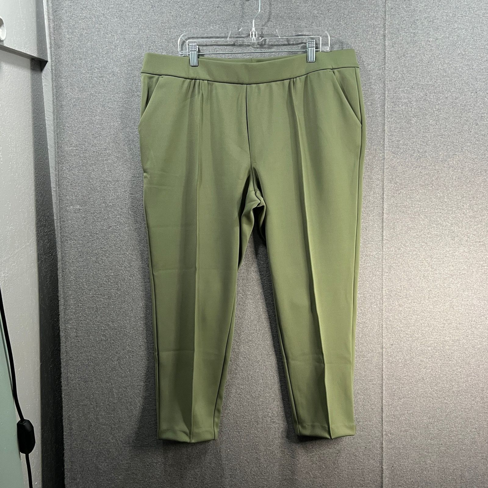 Other Isaac Mizrahi Live! Superknit Skinny Ankle Pant Fresh Olive Size 36" / US 14 / IT 50 - 1 Thumbnail