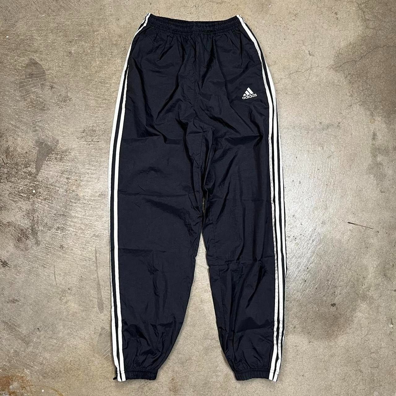 Adidas windbreaker joggers deals