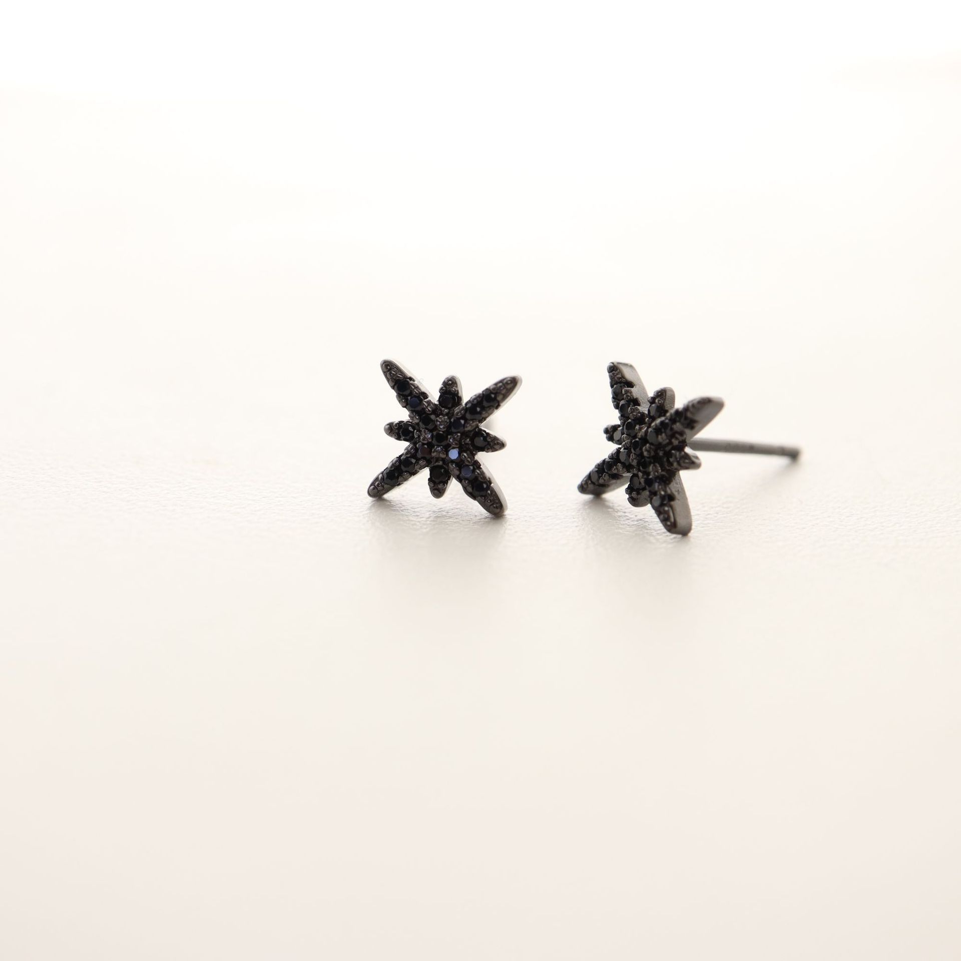 Jewelry Cross Rare Earrings One Pairs Chrome Jewelry Size ONE SIZE - 3 Thumbnail