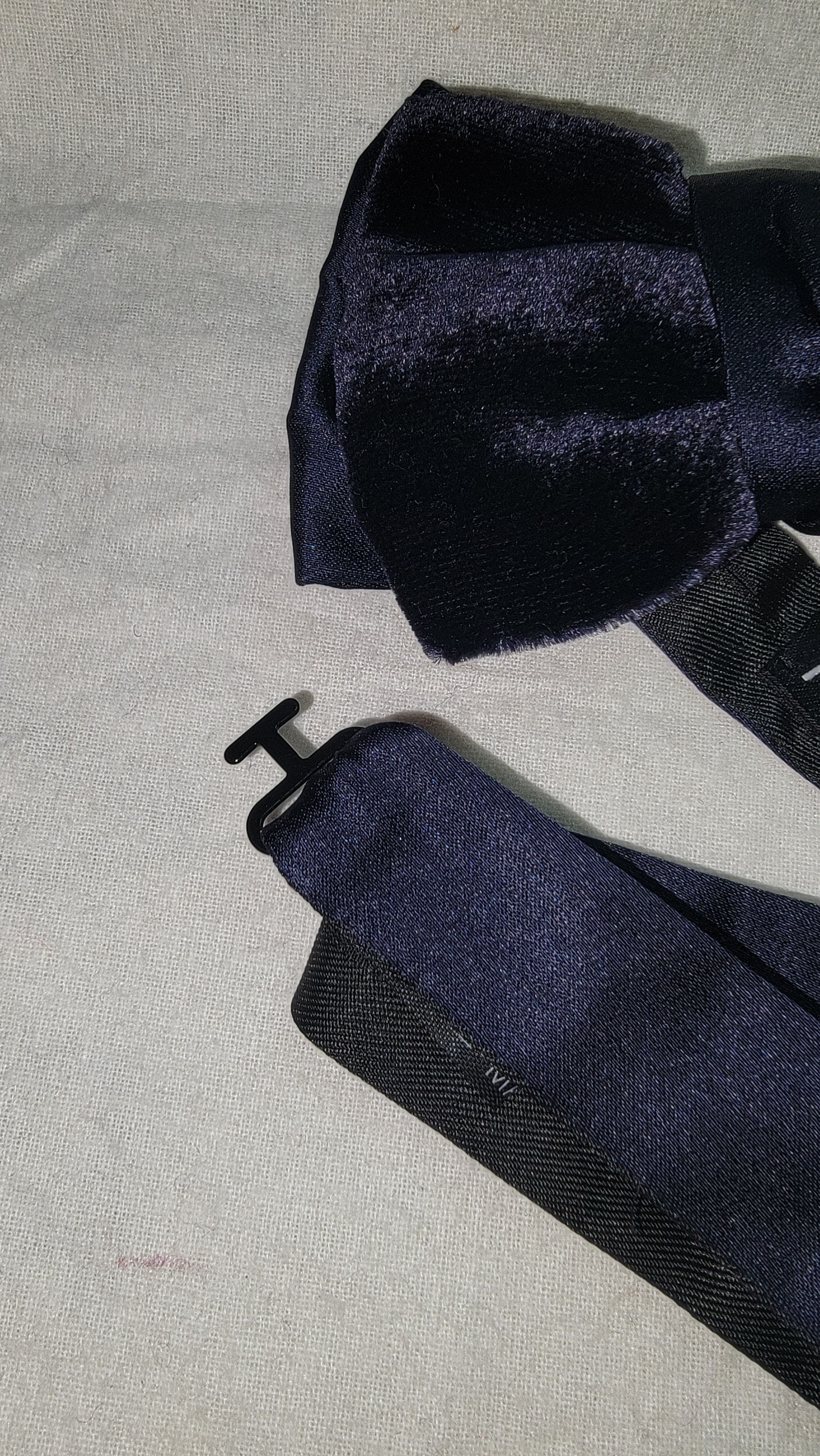 Yves Saint Laurent Vintage Yves Saint Laurent contrasting satin bow tie Size ONE SIZE - 4 Thumbnail
