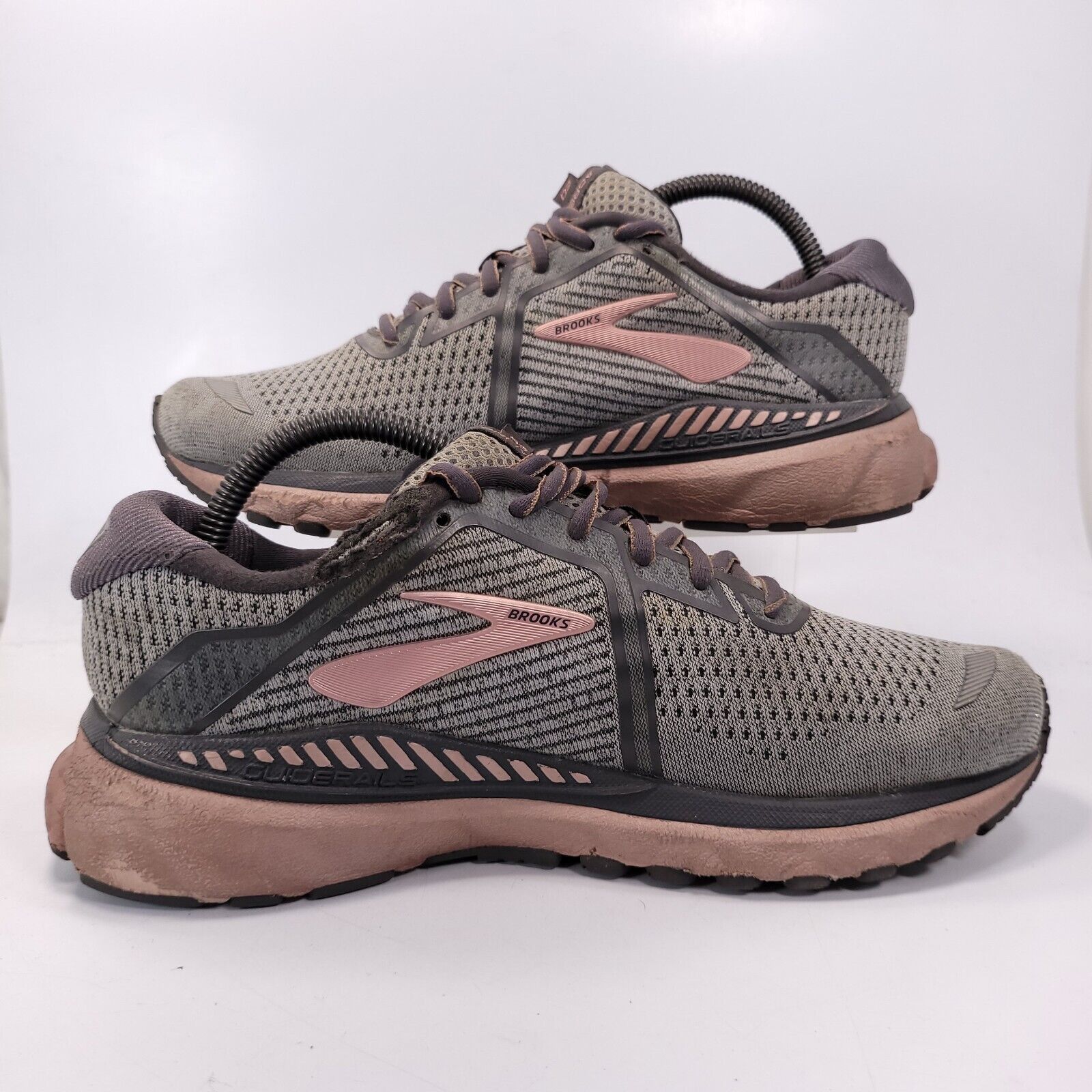 Brooks Brooks Adrenaline GTS 20 Shoe Womens Size 8 1202961B067 Gray Size US 8 / IT 38 - 6 Thumbnail