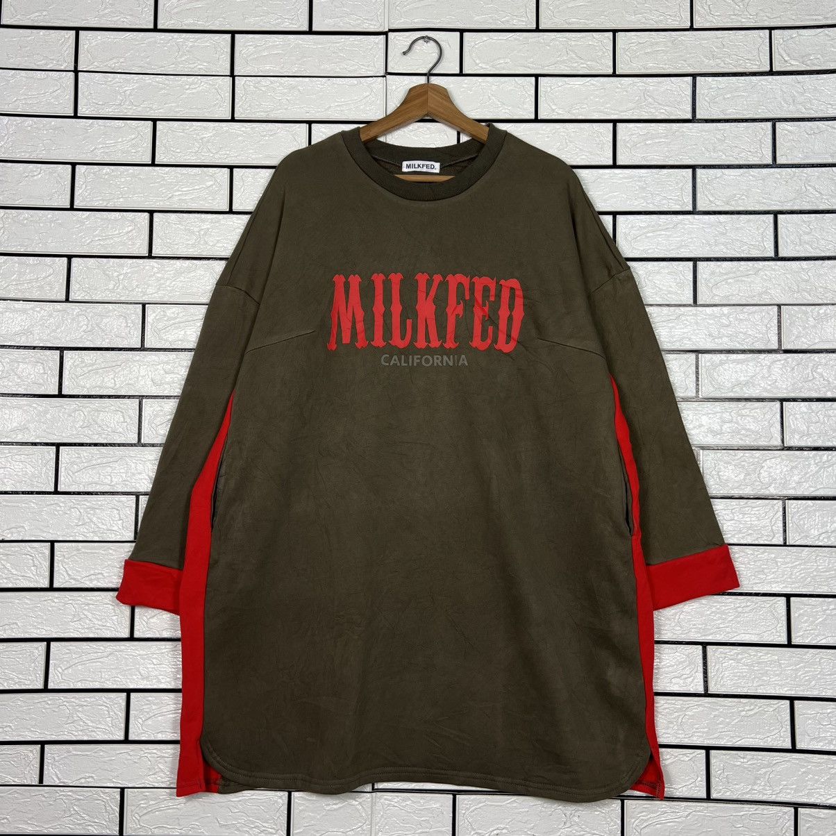 MILKFED MILKFED CALIFORNIA Big Logo Pullover Long Sweater #4175-C191 Size ONE SIZE - 1 Thumbnail