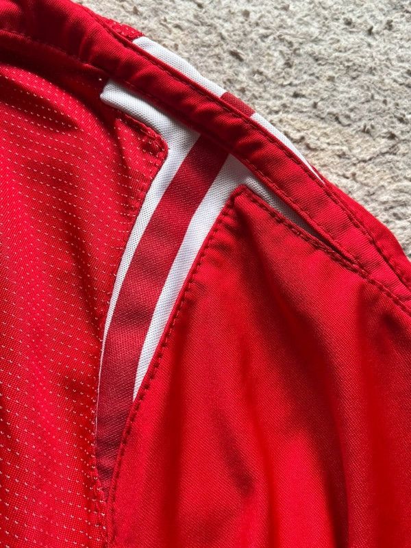 Umbro Umbro England 2004 - 2006 Sz M Football Soccer Rare Size US M / EU 48-50 / 2 - 6 Thumbnail