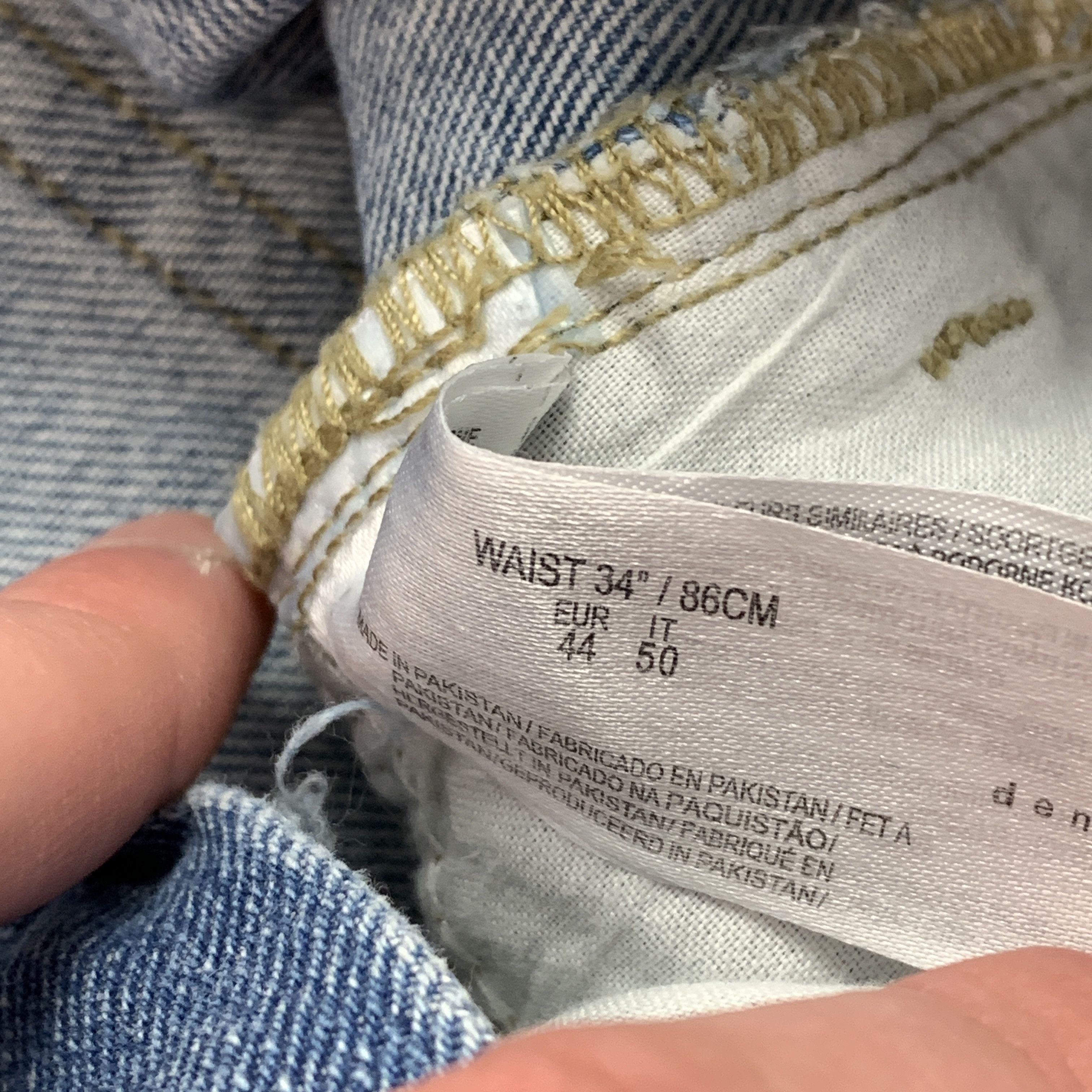 Denim & Co. Denim Co Loose Plain Stonewashed Relaxed Fit No Fade Shorts Size US 34 / EU 50 - 8 Thumbnail
