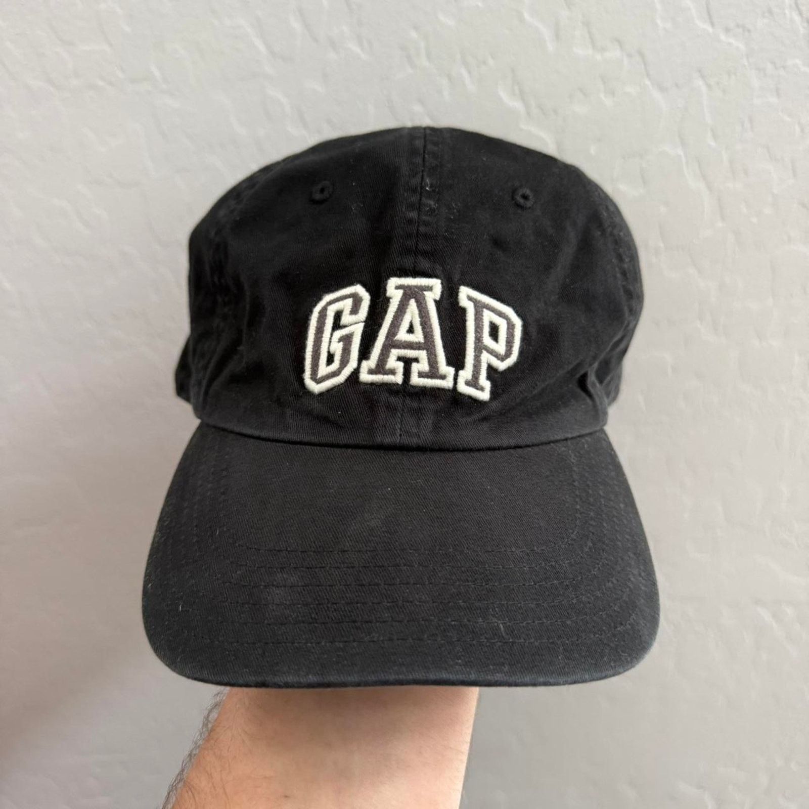 Gap Vintage Gap Buckle Back Hat In Black and Grey Size ONE SIZE - 1 Thumbnail