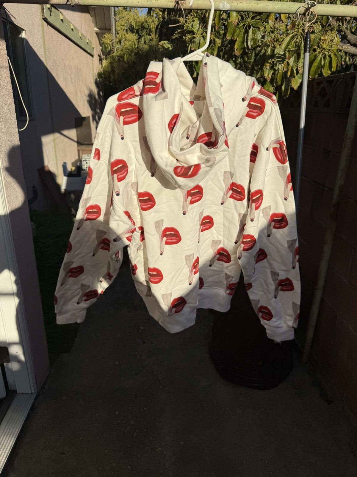 Emotionally Unavailable EMOTIONALLY UNAVAILABLE X TOM WESSELLMAN HOODIE BRAND NEW! Size US XL / EU 56 / 4 - 2 Thumbnail
