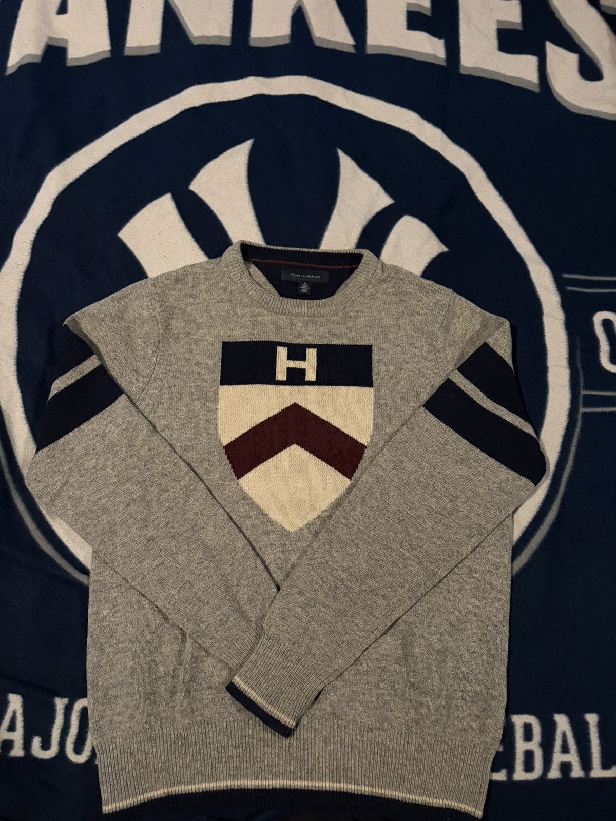 Tommy Hilfiger Vintage Tommy Hilfiger Knit Sweater Size US M / EU 48-50 / 2 - 1 Thumbnail