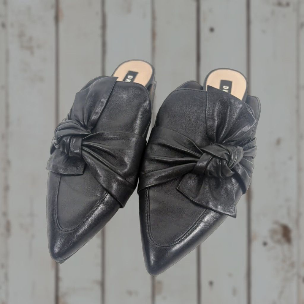 DKNY DKNY Women’s Black Leather Pointed Toe Bow Kitten Heel Slides 6.5M, 1in Low Heel, Casual Business Party Shoes Size US 6.5 / IT 36.5 - 1 Thumbnail