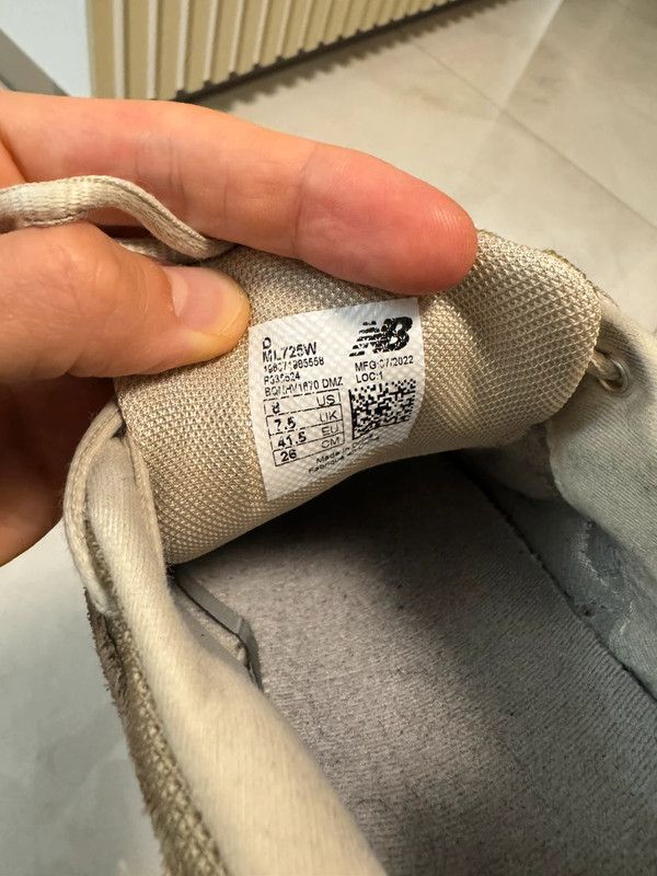 New Balance NB New Balance ML725W Beige 41.5 shoes Size US 8 / EU 41 - 3 Thumbnail