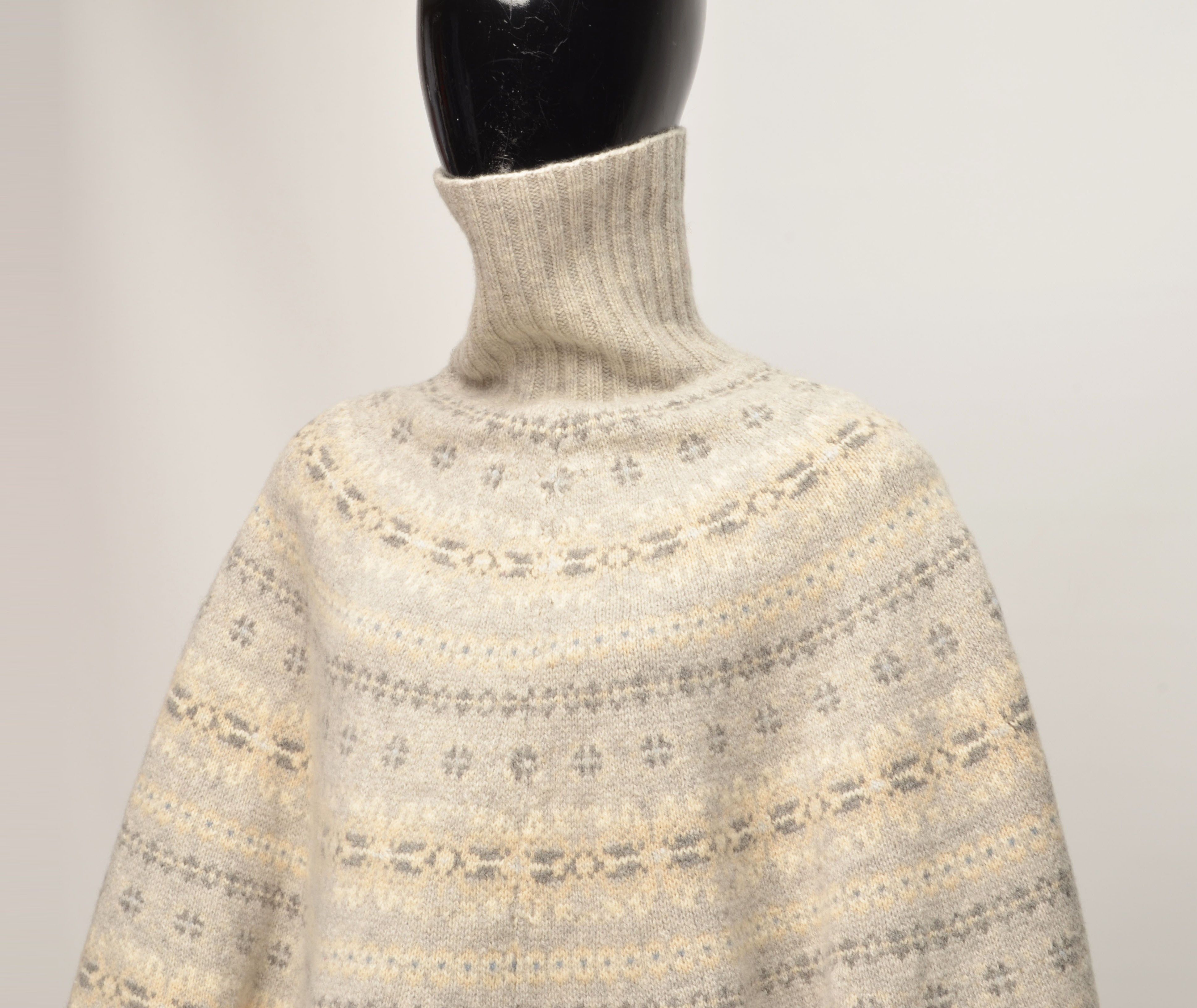 Ralph Lauren Ralph Lauren Lambswool Fair Isle Knit Turtleneck Poncho Cape Size ONE SIZE - 2 Thumbnail