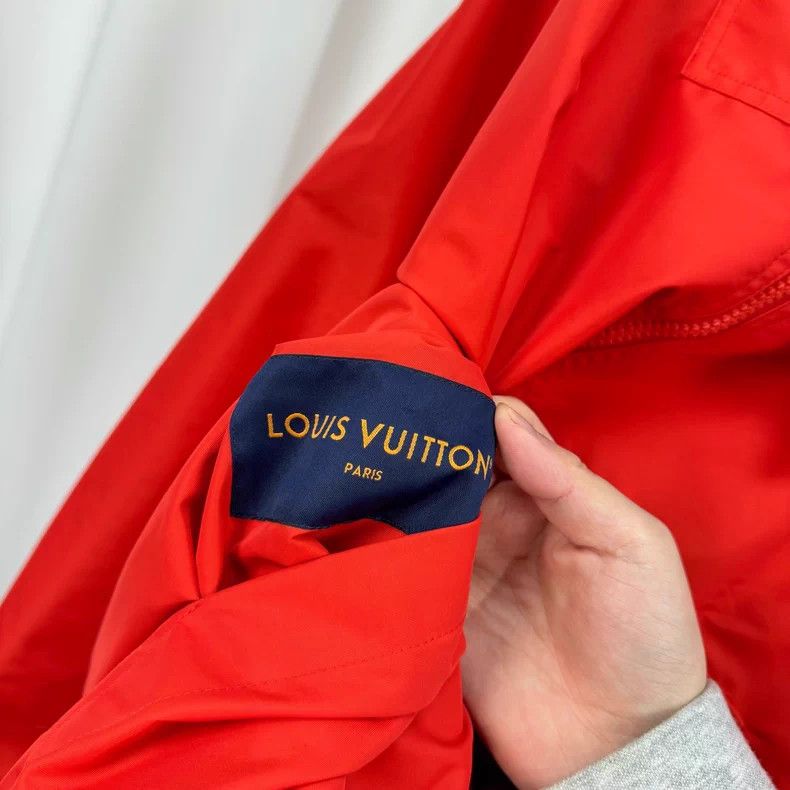 Louis Vuitton Louis Vuitton Red double-sided presbyopic full print tag a Size US XXL / EU 58 / 5 - 7 Thumbnail