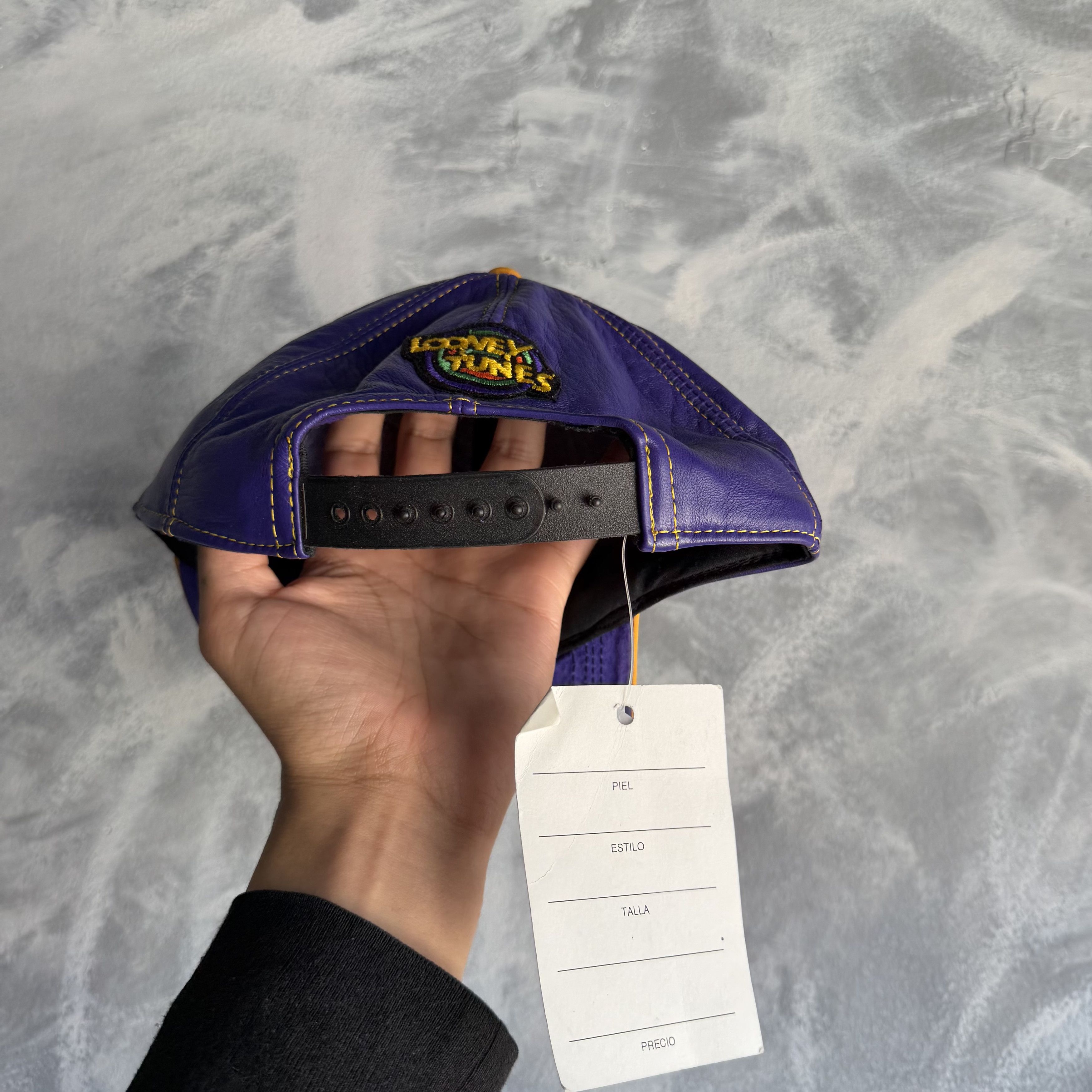 Other Vintage Looney Tunes Baez Leather Caps DS Snapback Hat Size ONE SIZE - 9 Thumbnail