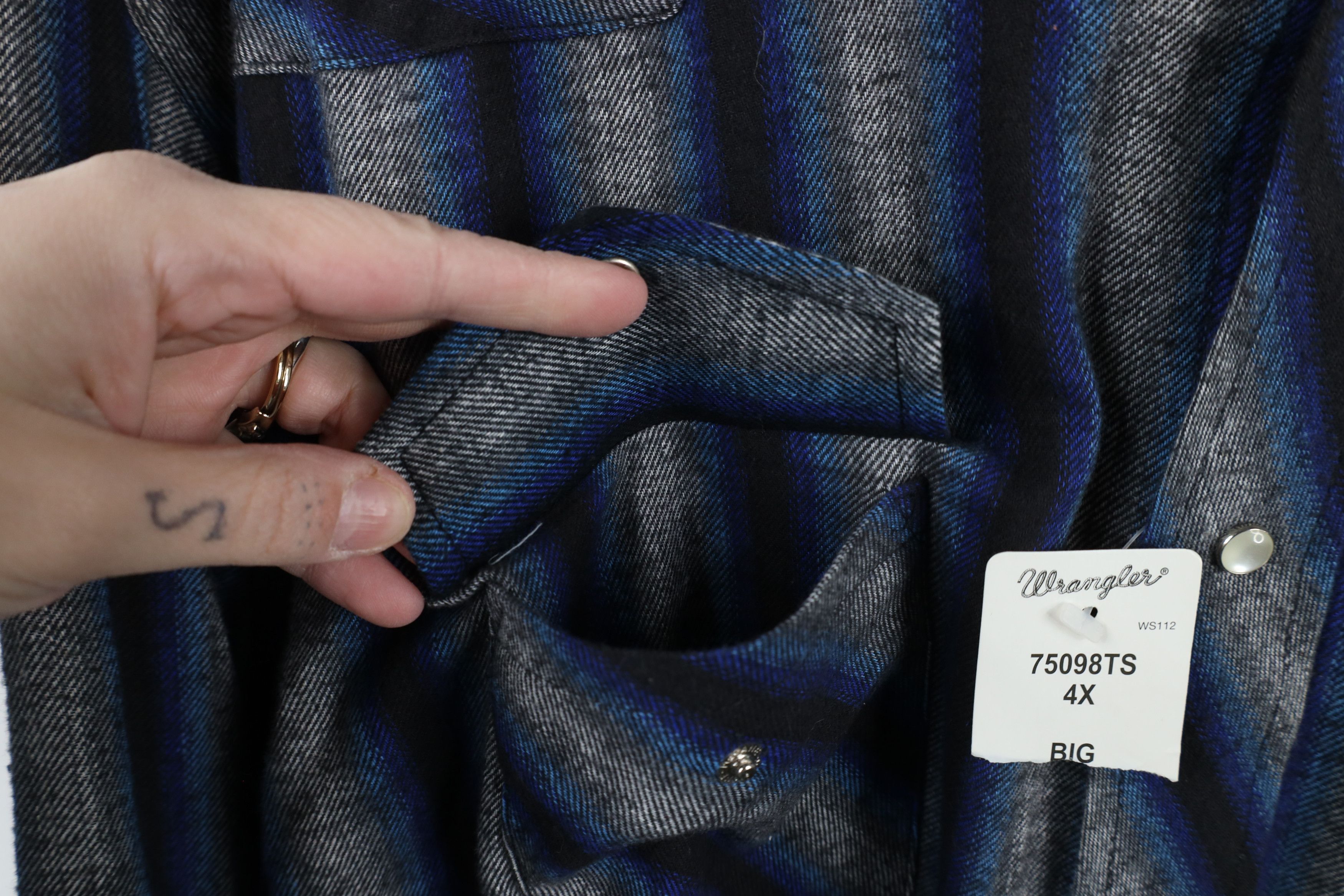 Vintage × Wrangler Deadstock Vintage 90s Wrangler Western Cowboy Button Shirt Size US XXL / EU 58 / 5 - 5 Thumbnail