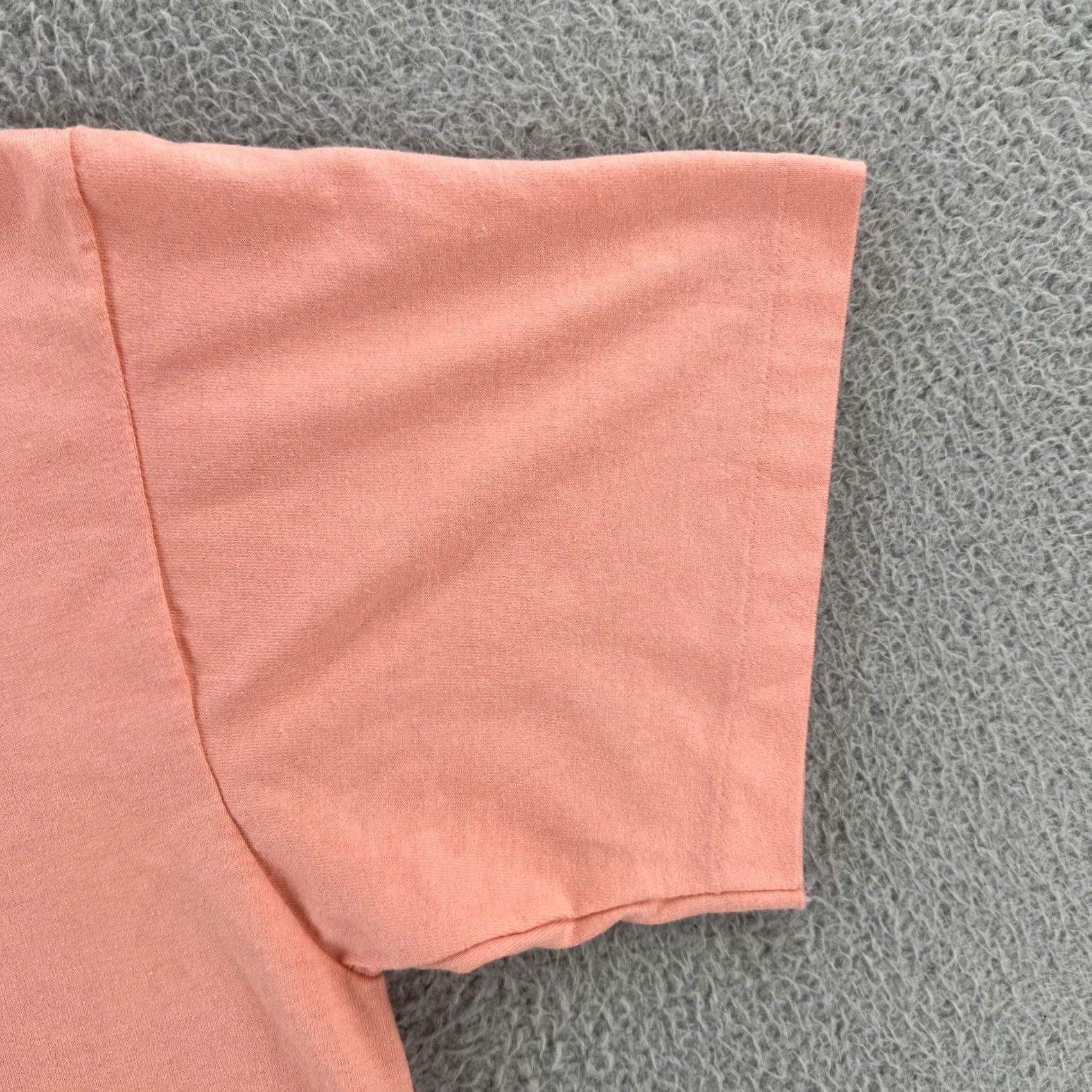 Vintage VINTAGE Oneita Power/50 Men’s L Pink Short Sleeve Crew Neck T-Shirt 90s USA Mens Size US L / EU 52-54 / 3 - 6 Thumbnail