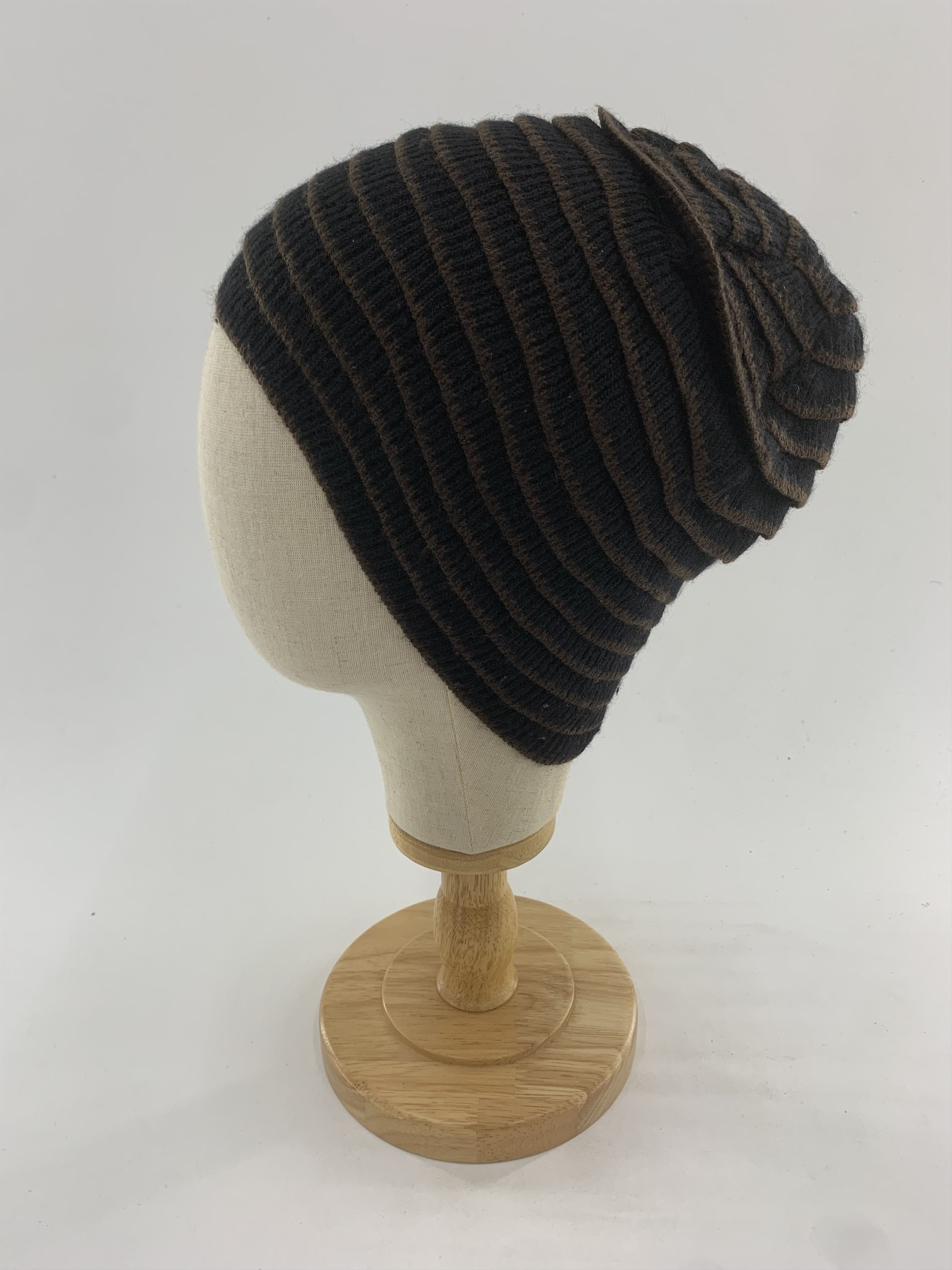 image of Vintage Beanie Hat Snowcap in Black, Men's