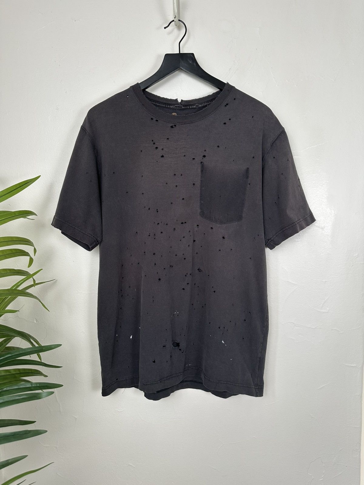 Carhartt (M) ABSOLUTELY BLASTED THRASHED Carhartt T Shirt Size US M / EU 48-50 / 2 - 2 Thumbnail