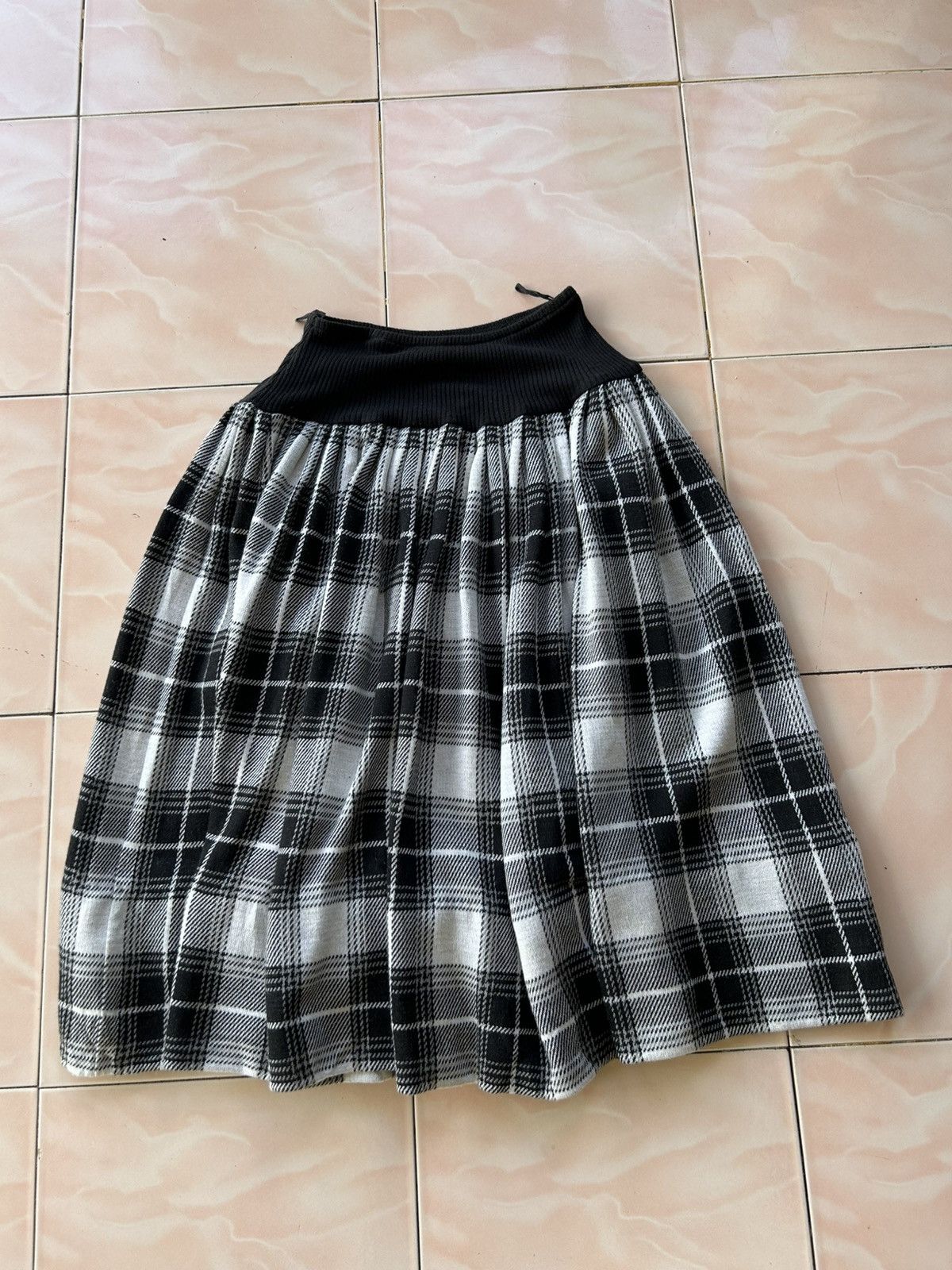 Norma Kamali Black And White Checkered Skirt Size 22" - 3 Thumbnail