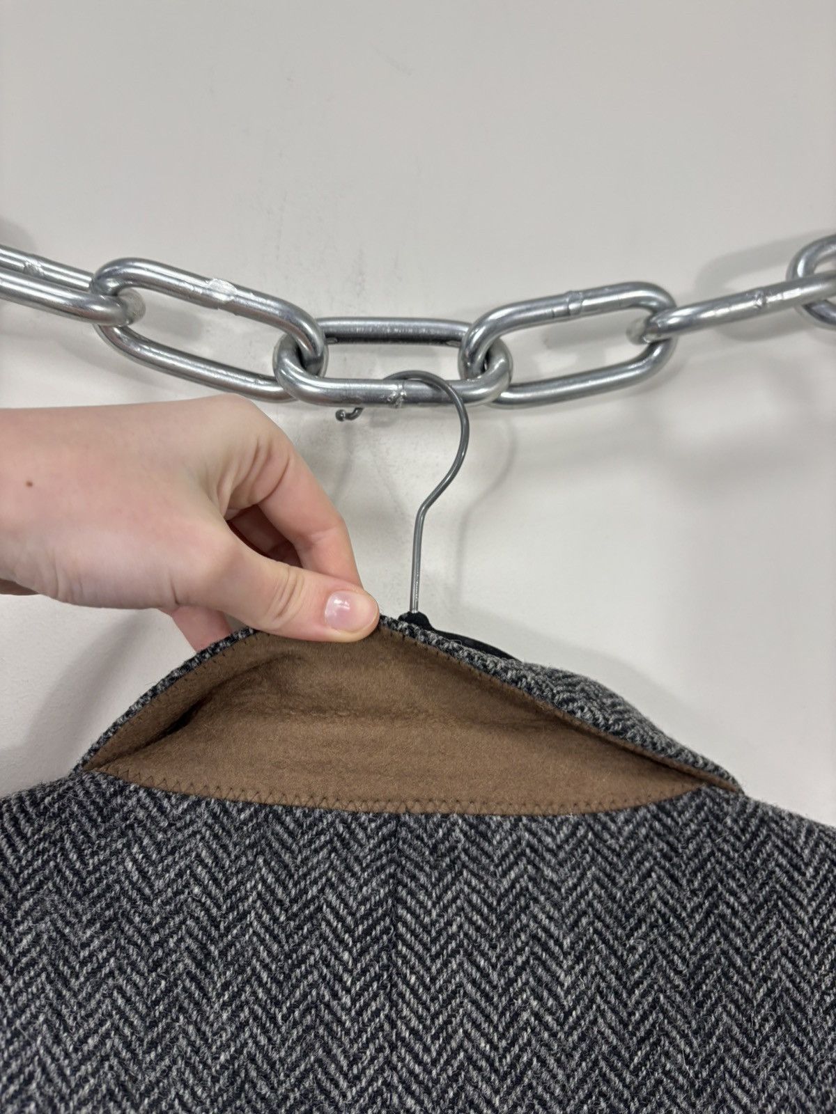 Harris Tweed Harris Tweed Vintage Men’s Herringbone Gray Tweed Jacket Size 46R - 23 Thumbnail
