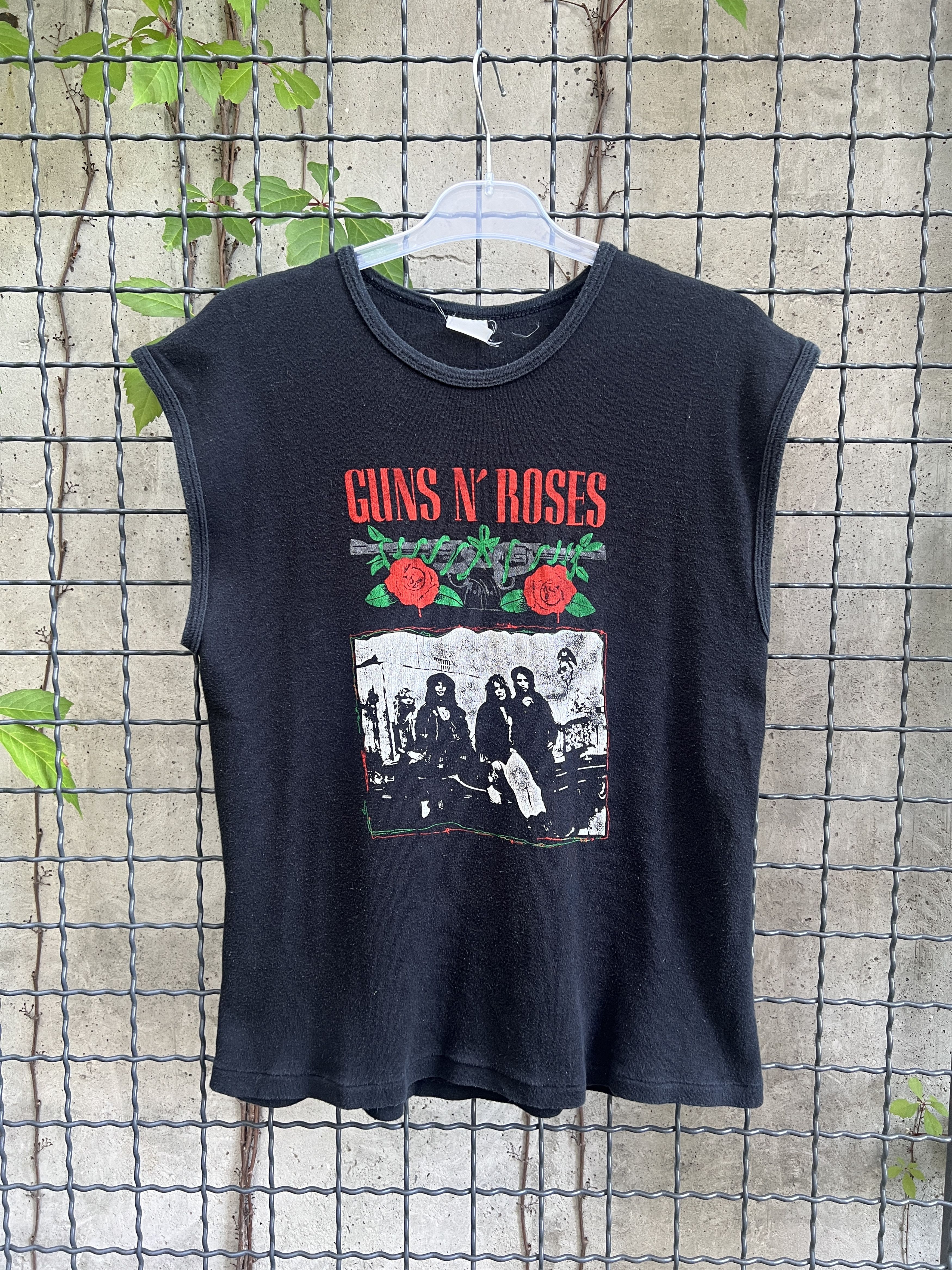 Band Tees Vintage 90s Guns N Roses Rock Band Tank Top Shirt Size US M / EU 48-50 / 2 - 1 Thumbnail
