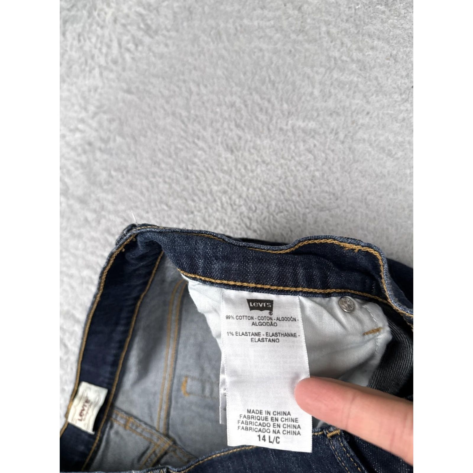 Levi's VINTAGE Levi's Jeans Womens 14 Blue Denim Bootcut Dark Wash Mid Rise 32x33 Size 36" / US 14 / IT 50 - 7 Thumbnail