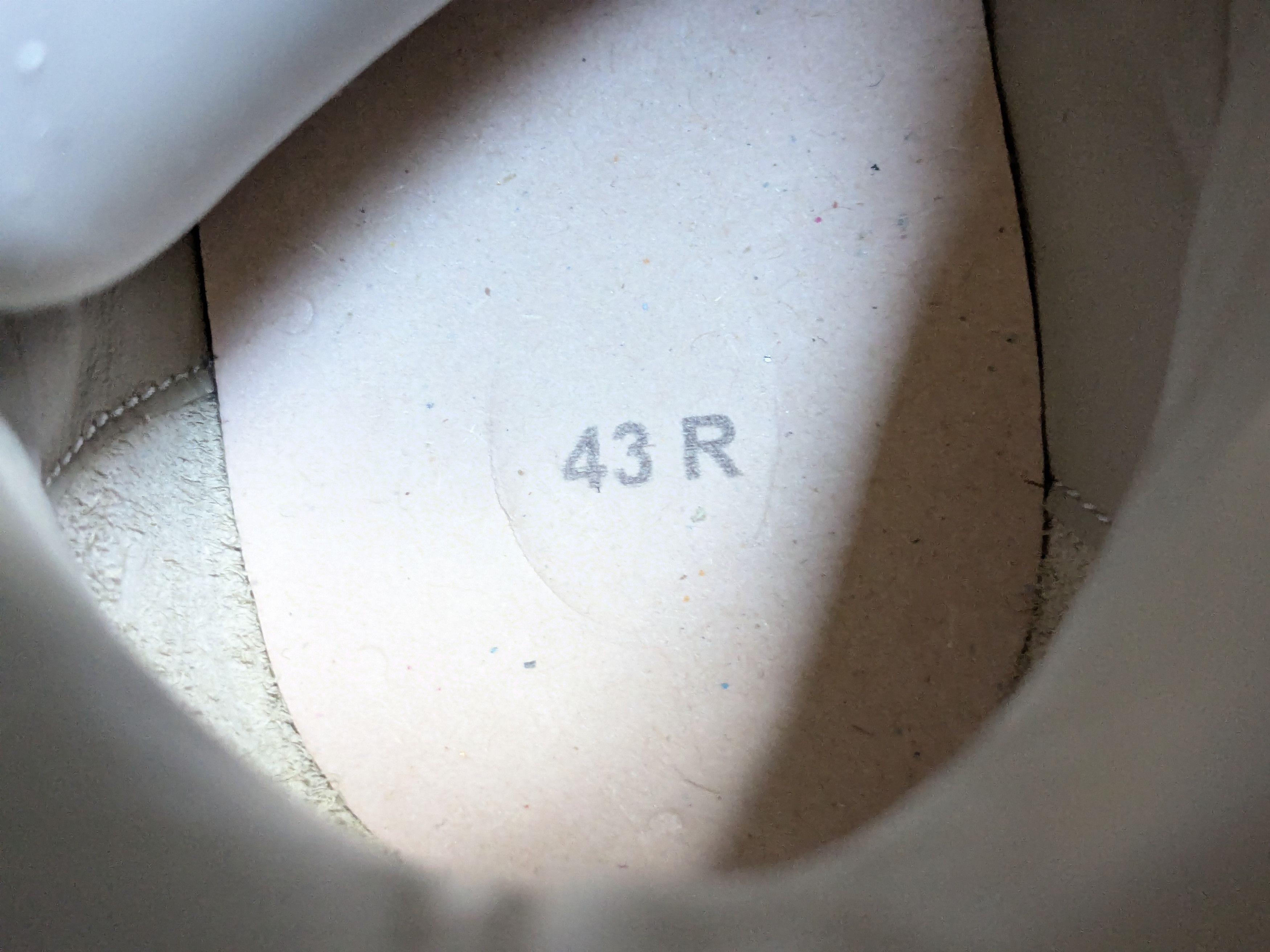 Maison Margiela Maison Margiela Future Sneakers White 11 44 High Tops Size US 11 / EU 44 - 10 Thumbnail