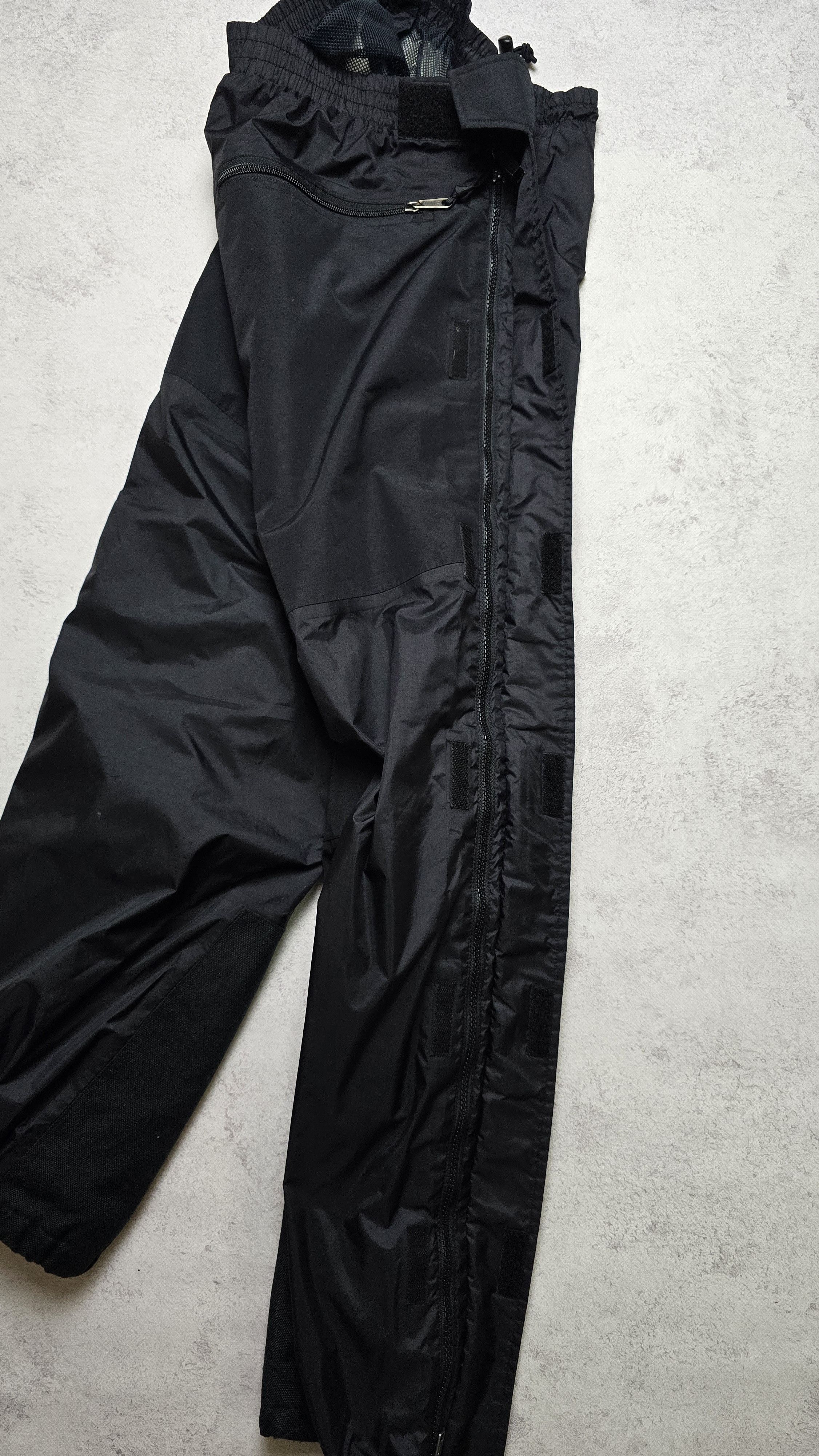 The North Face Gore-Tex Mountain Light Pants Men’s S Full Zip Ski Shell Size US 30 / EU 46 - 11 Thumbnail